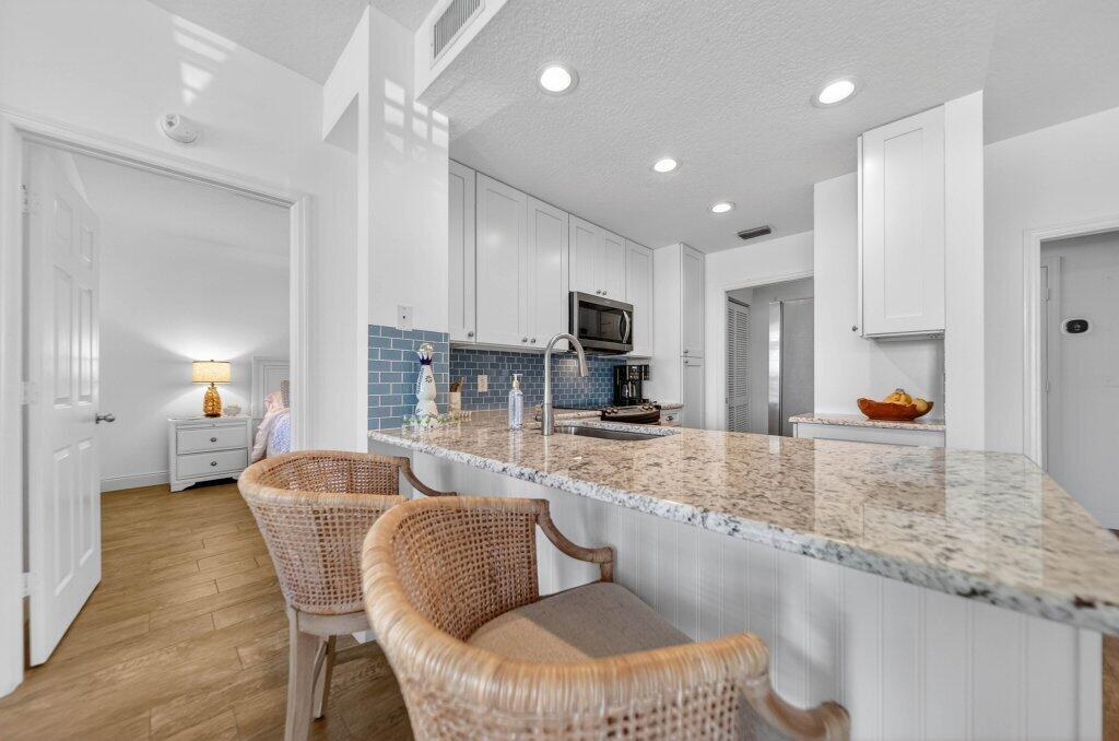 391 NE Plantation #215, Hutchinson Island FL 34996