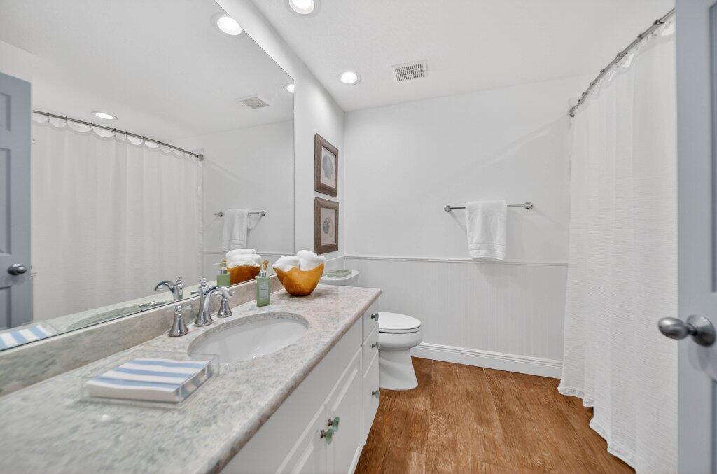 391 NE Plantation #215, Hutchinson Island FL 34996