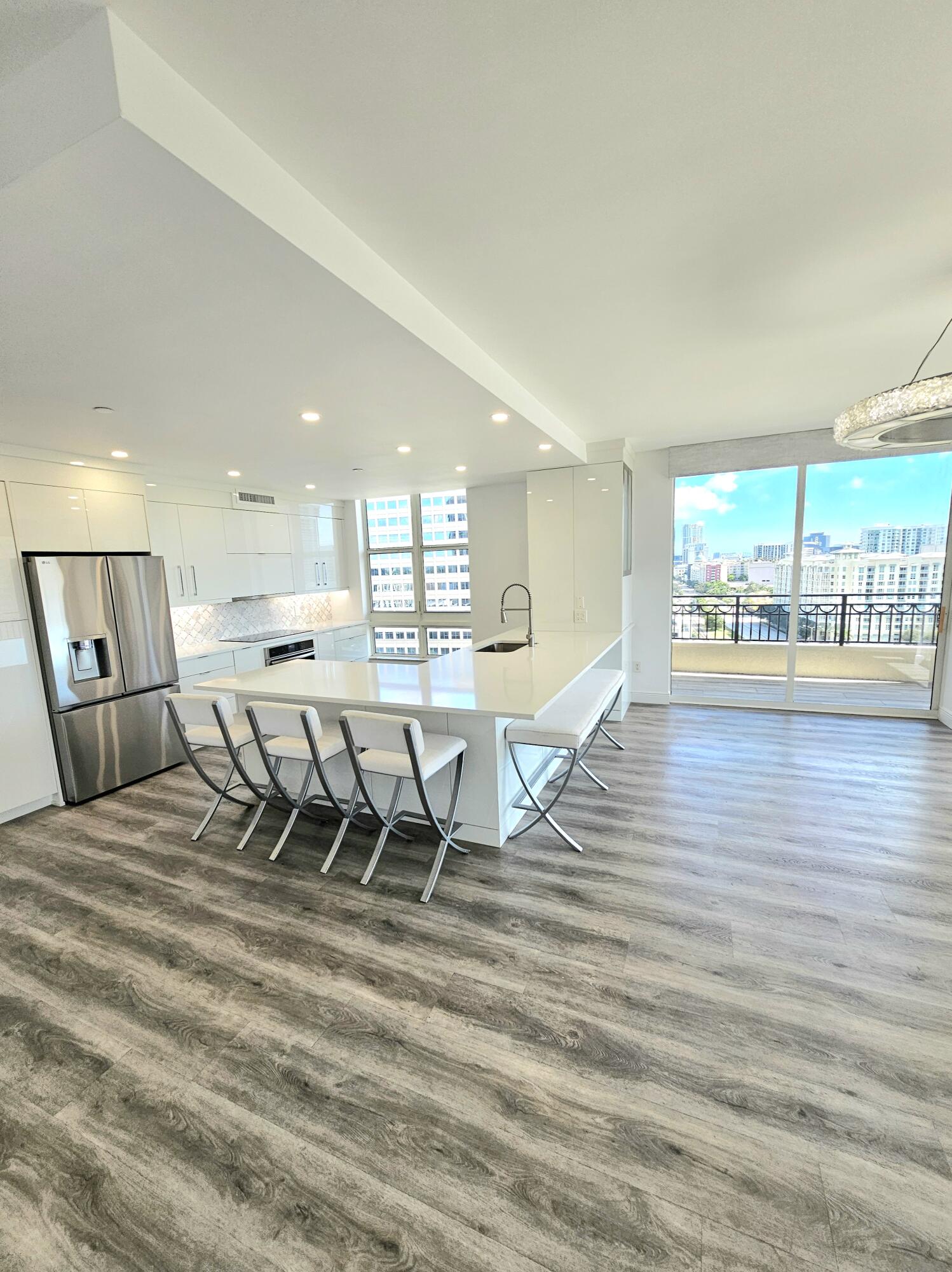 550 OKEECHOBEE #1402, West Palm Beach FL 33401