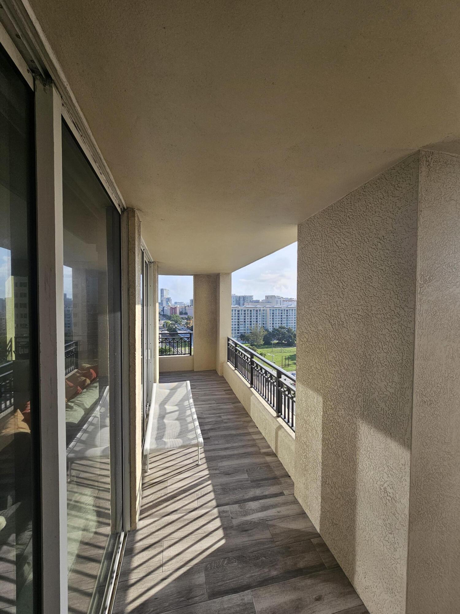 550 OKEECHOBEE #1402, West Palm Beach FL 33401