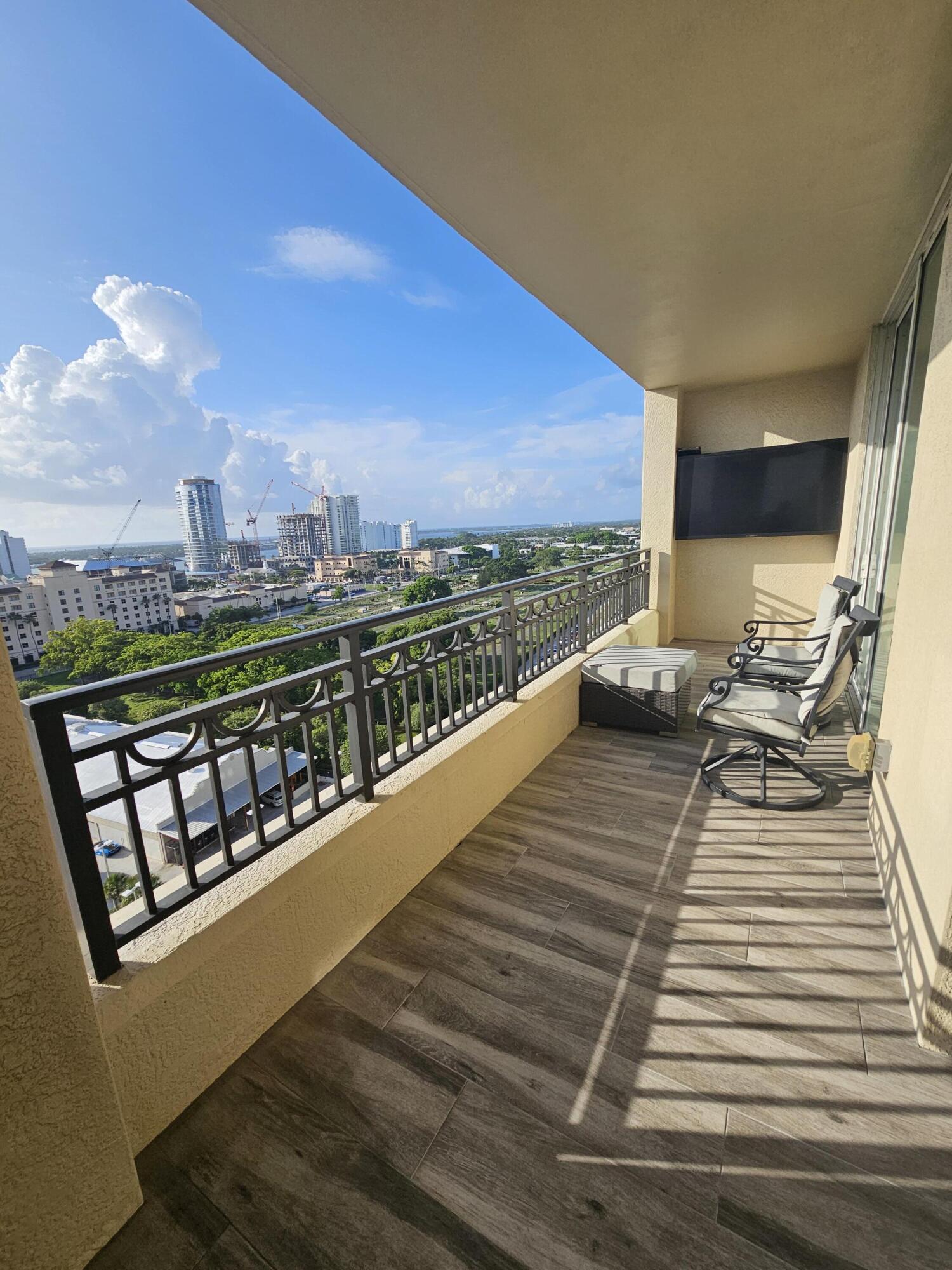 550 OKEECHOBEE #1402, West Palm Beach FL 33401