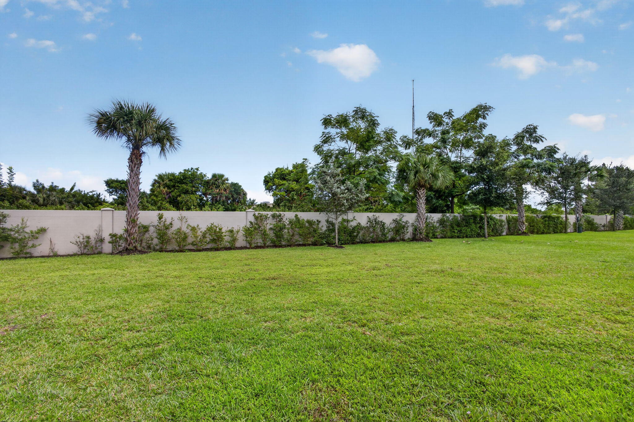 5600 Mentmore, West Palm Beach FL 33407