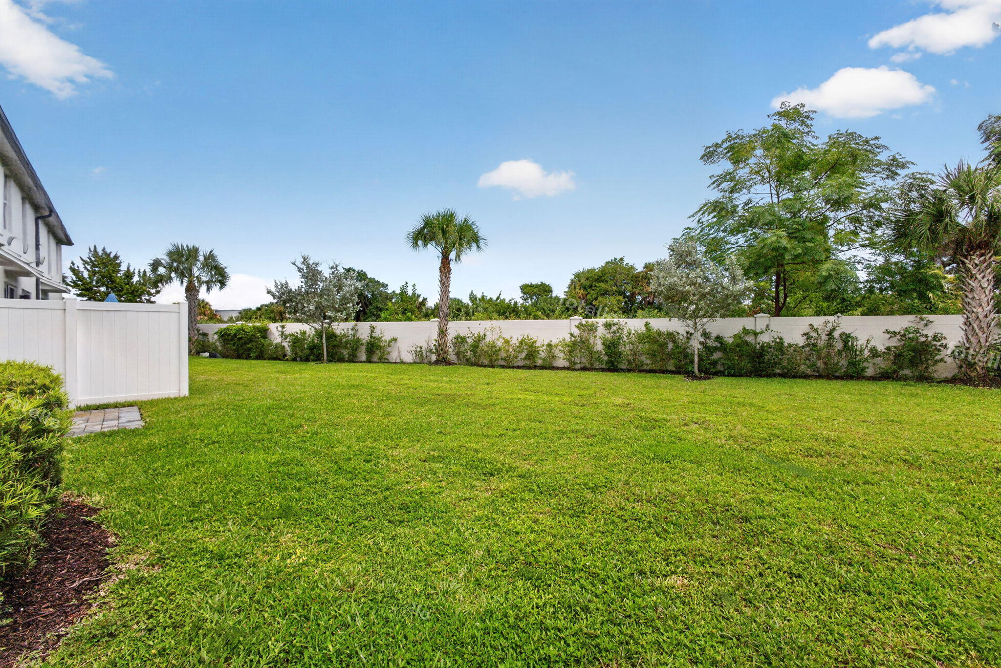 5600 Mentmore, West Palm Beach FL 33407