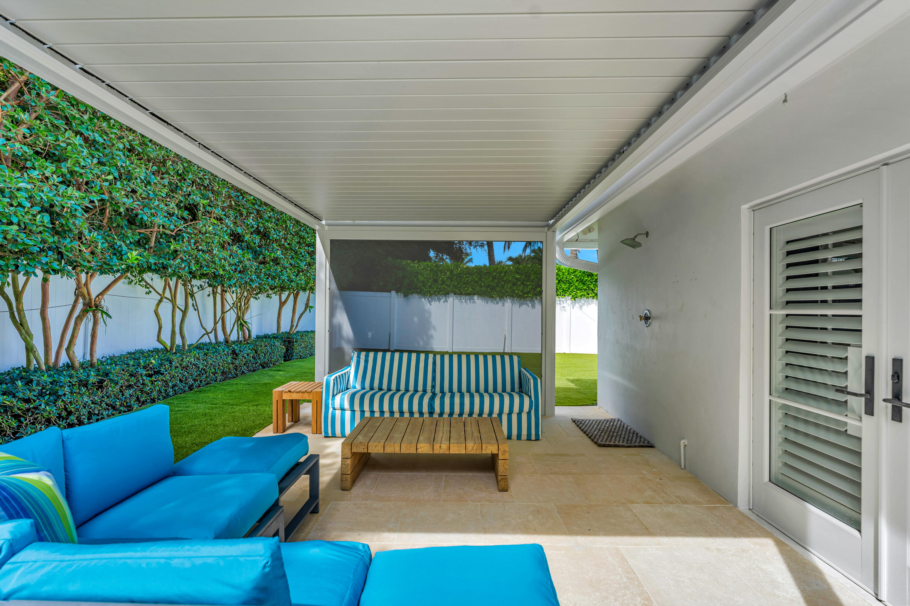 136 WORTH, West Palm Beach FL 33405