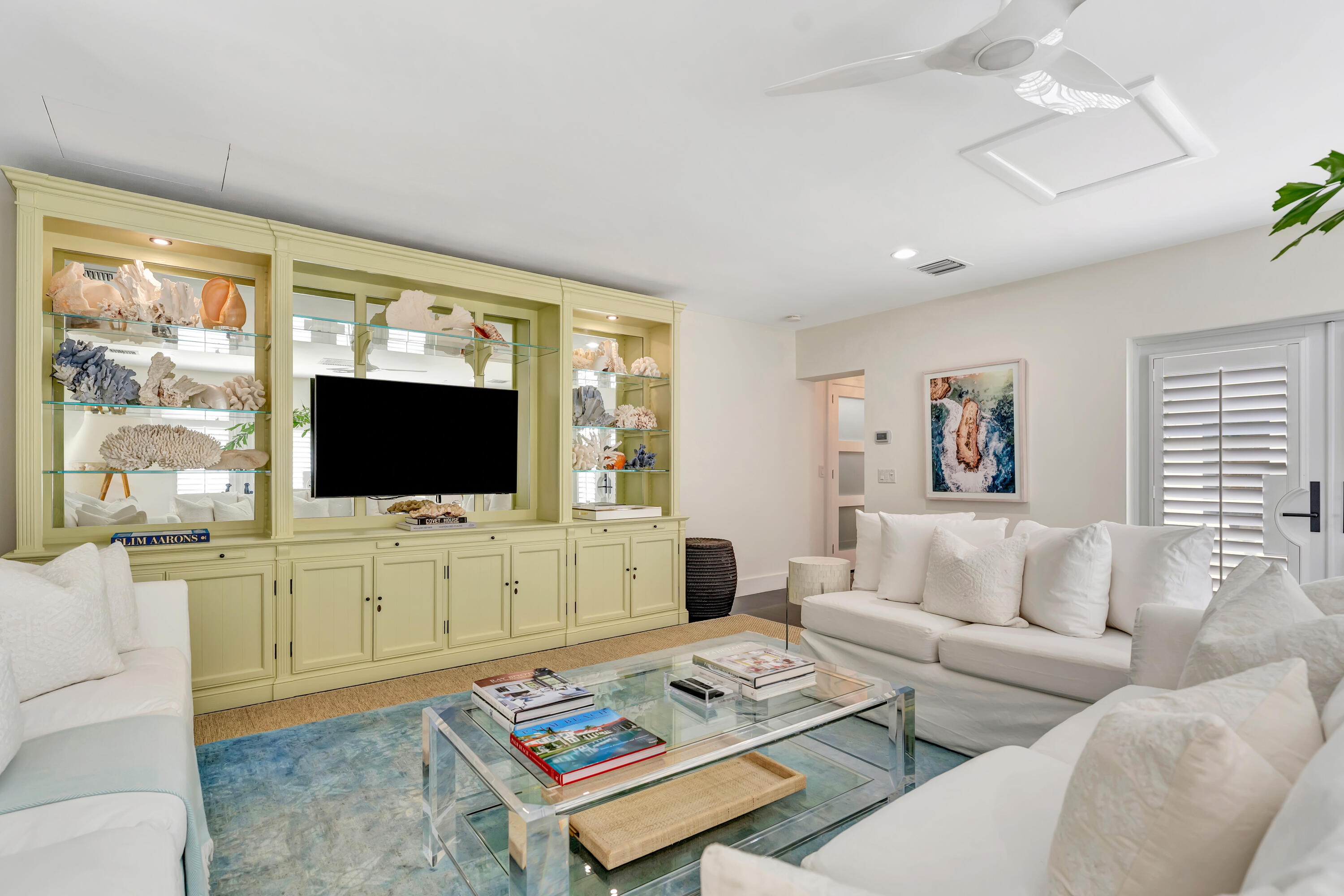 136 WORTH, West Palm Beach FL 33405