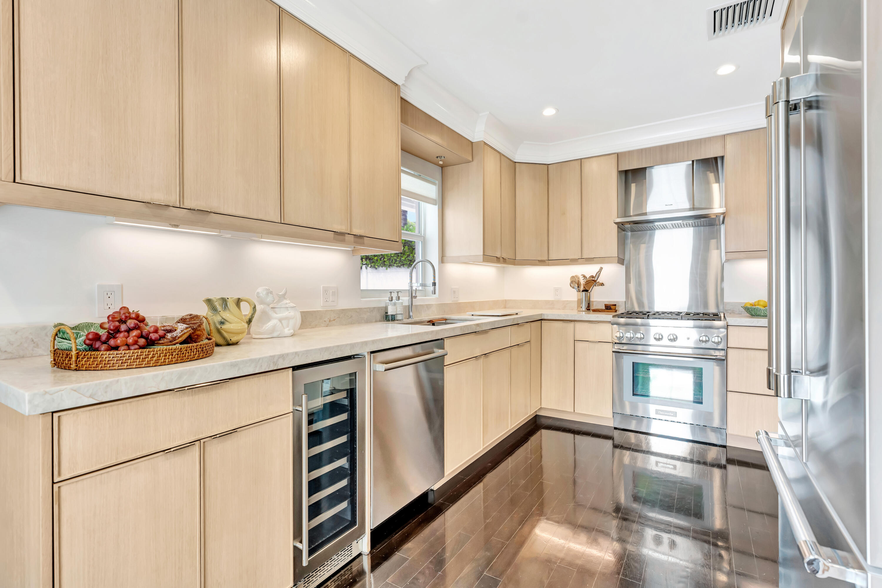 136 WORTH, West Palm Beach FL 33405