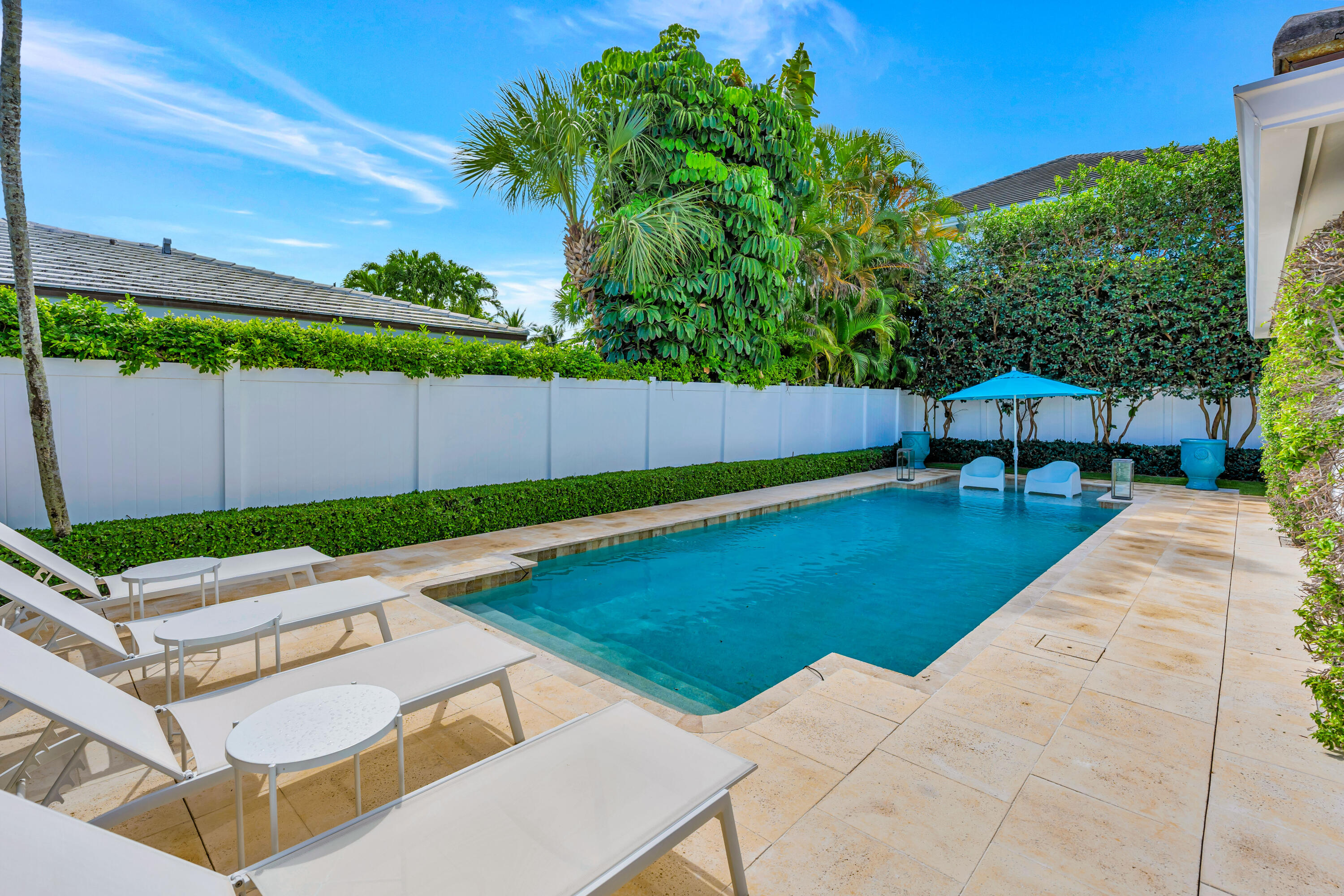 136 WORTH, West Palm Beach FL 33405