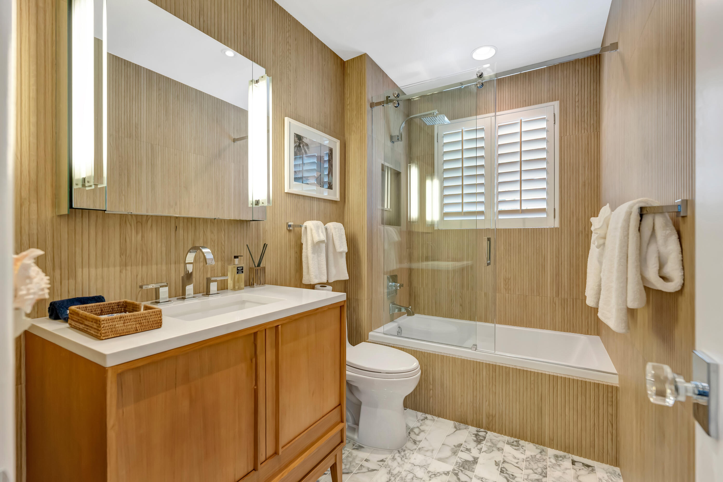 136 WORTH, West Palm Beach FL 33405
