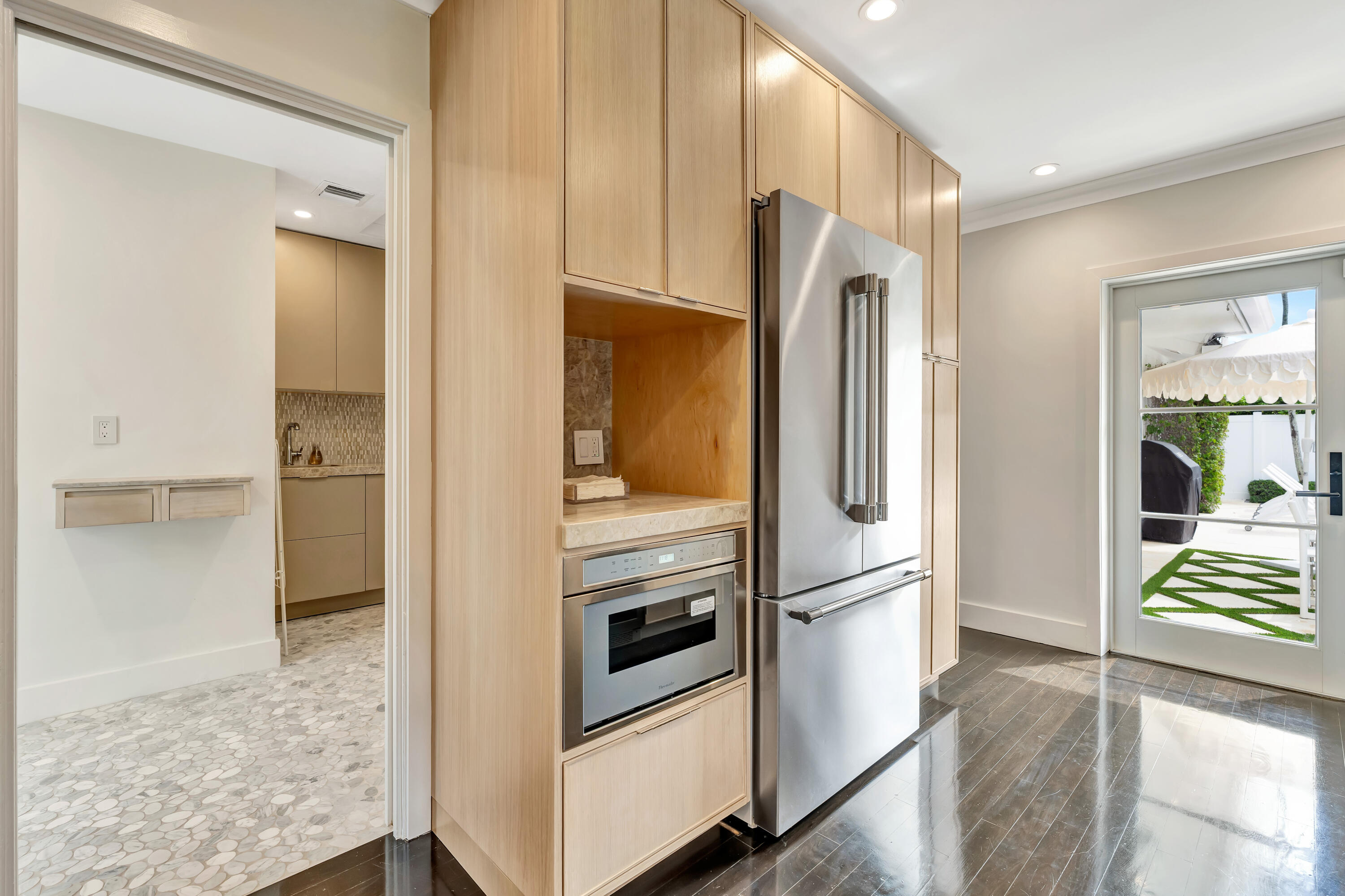 136 WORTH, West Palm Beach FL 33405