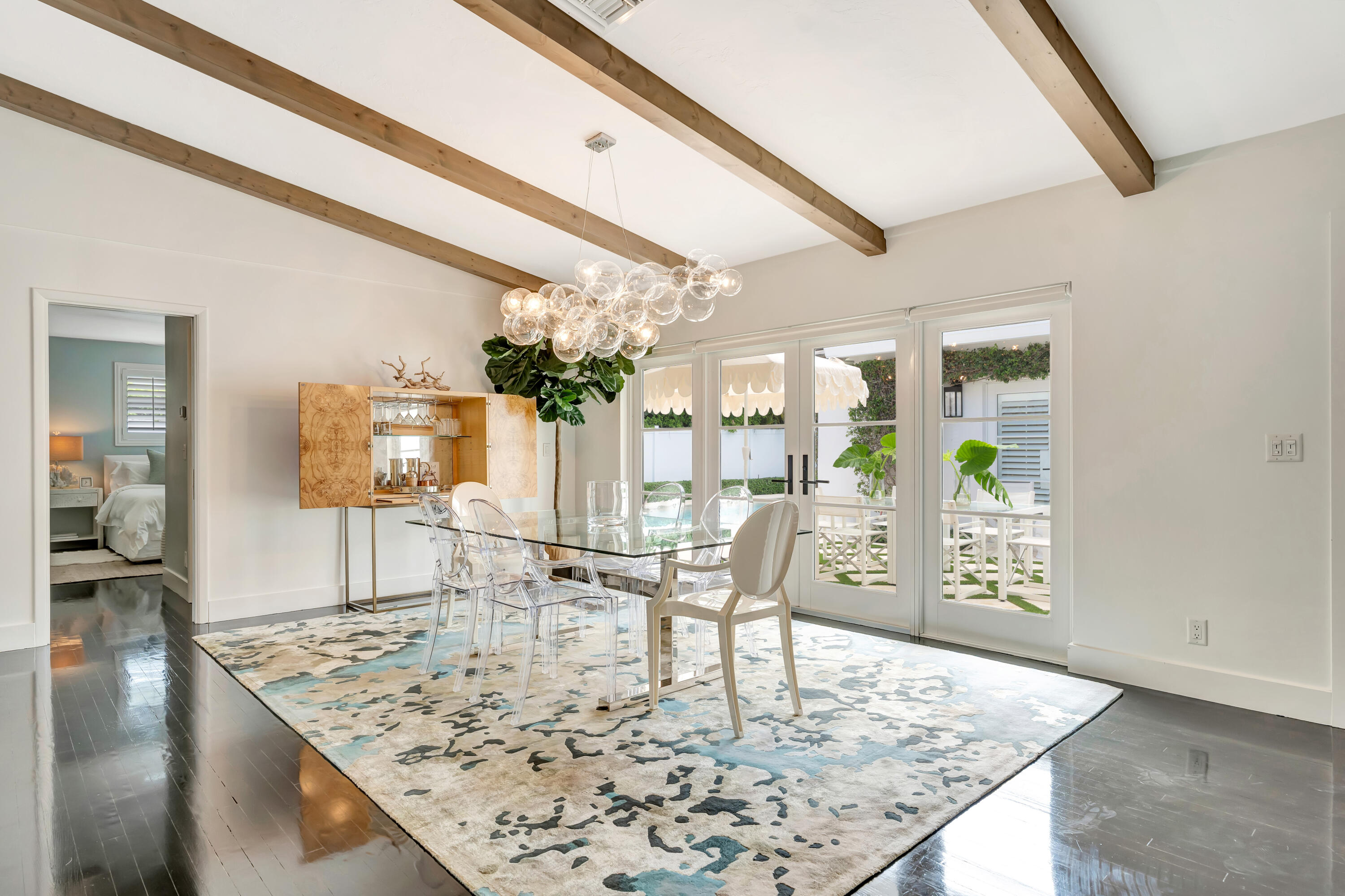 136 WORTH, West Palm Beach FL 33405