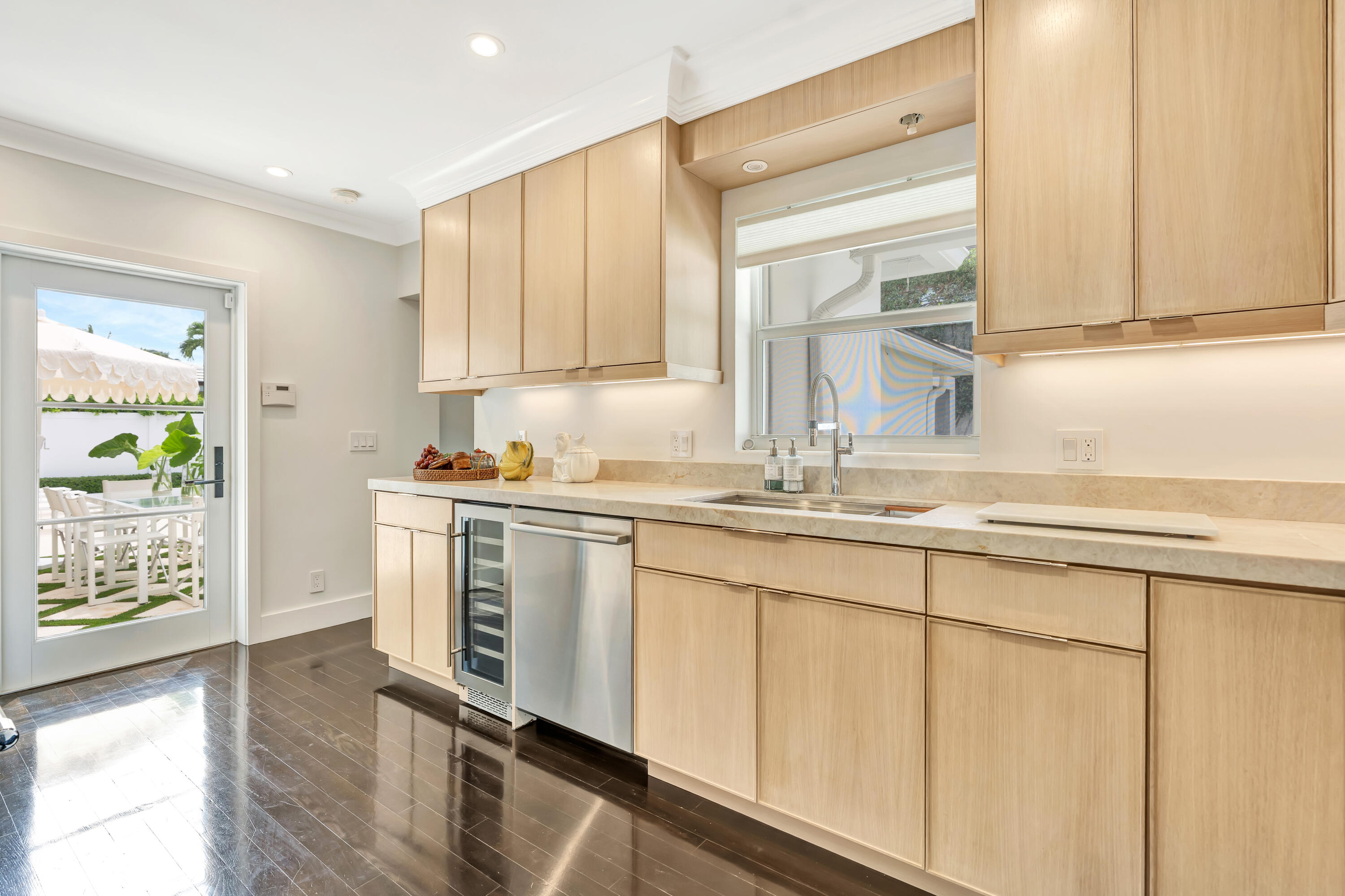 136 WORTH, West Palm Beach FL 33405