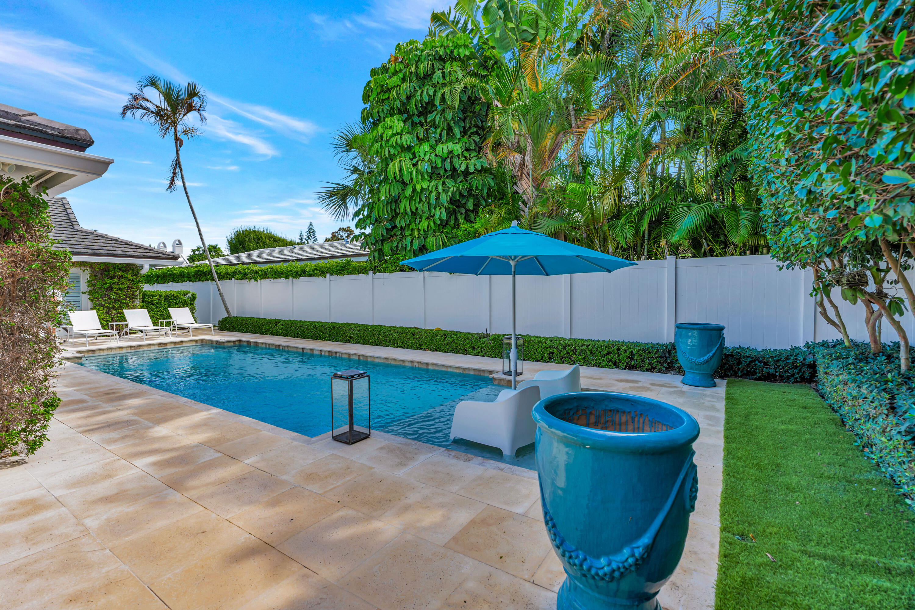 136 WORTH, West Palm Beach FL 33405
