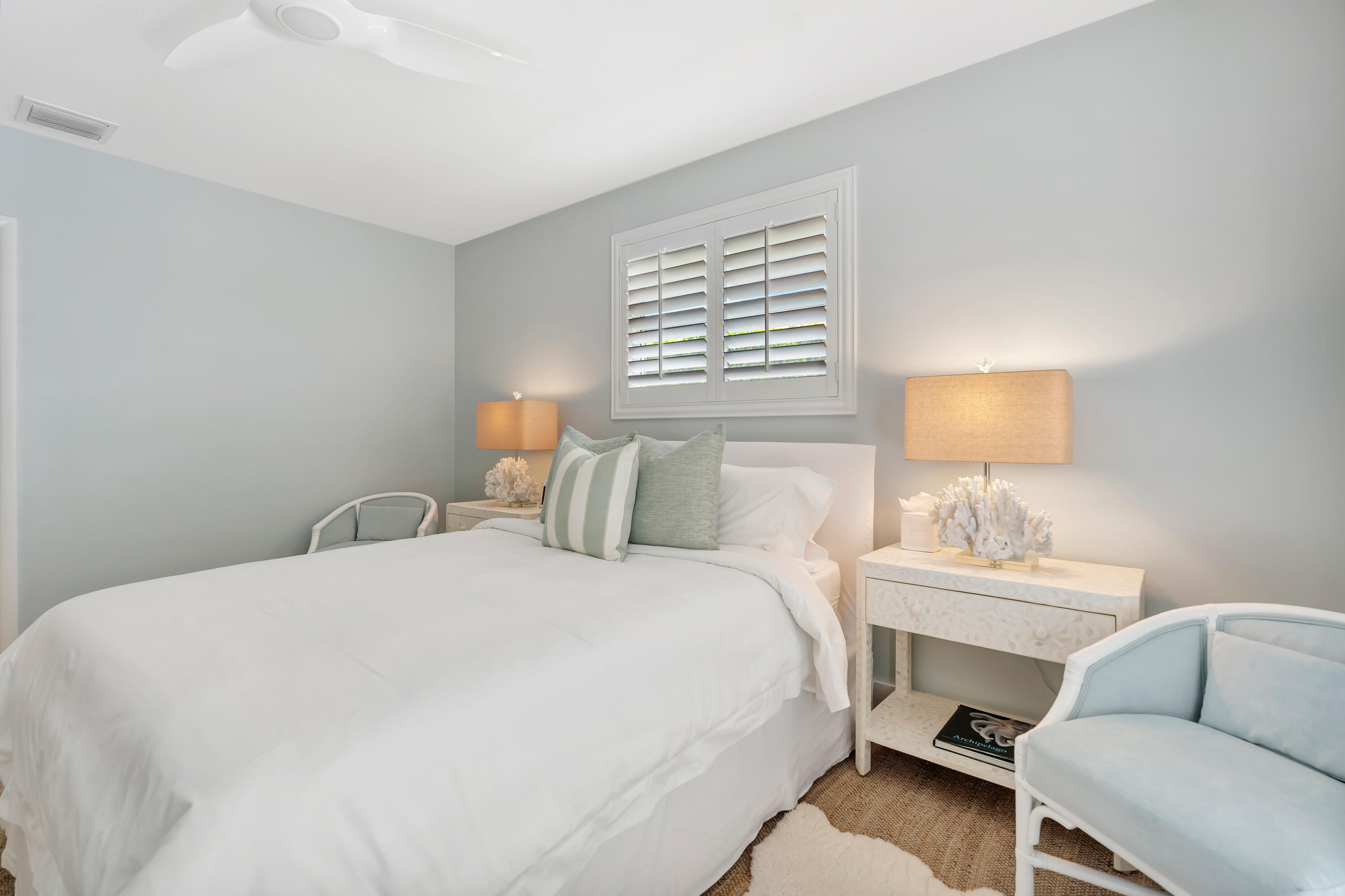 136 WORTH, West Palm Beach FL 33405