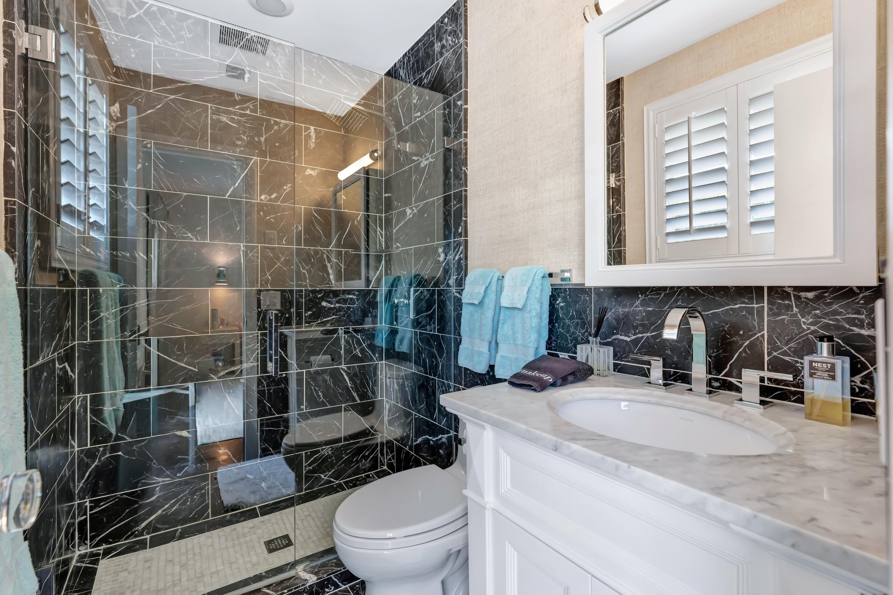 136 WORTH, West Palm Beach FL 33405