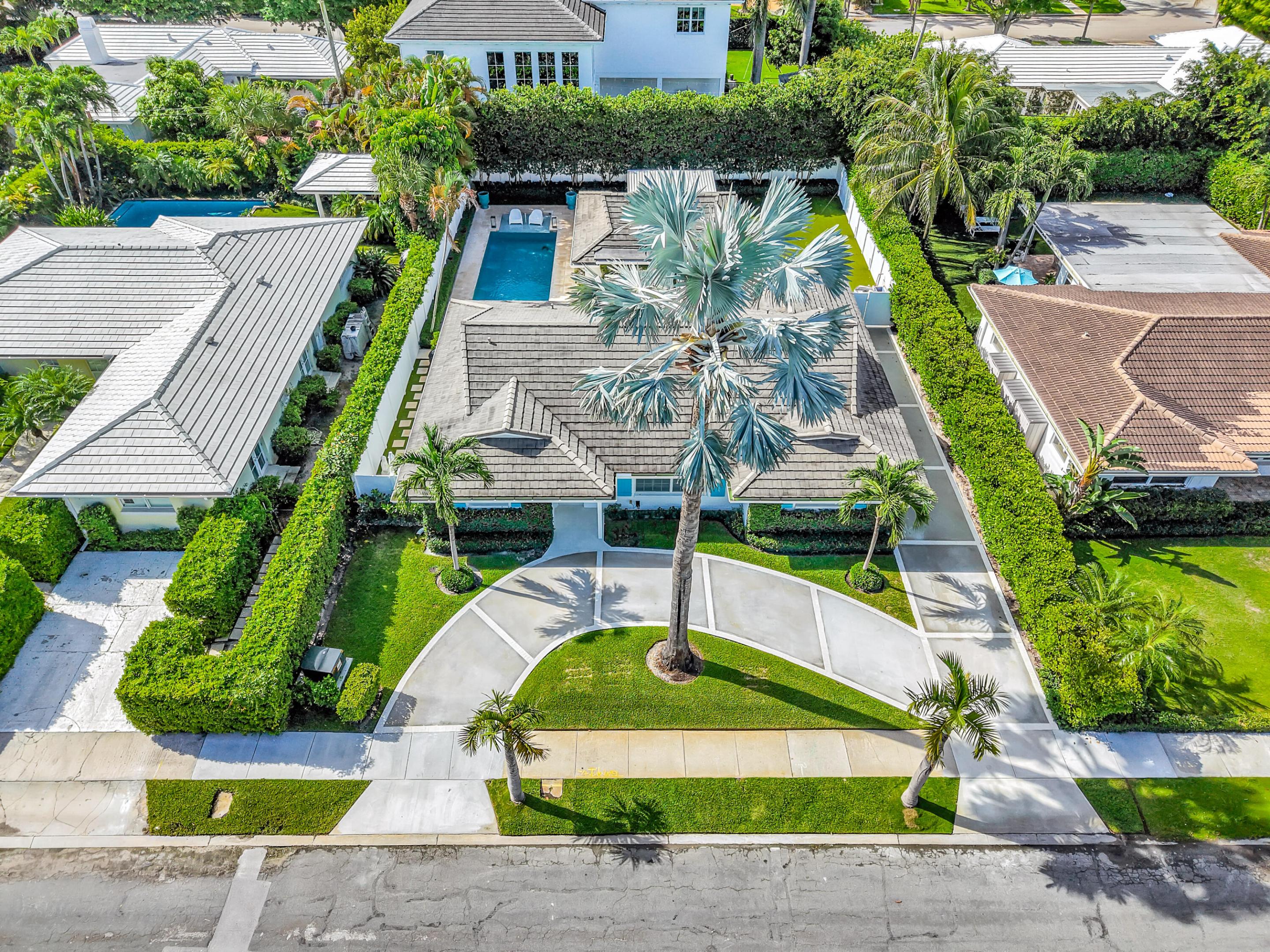 136 WORTH, West Palm Beach FL 33405