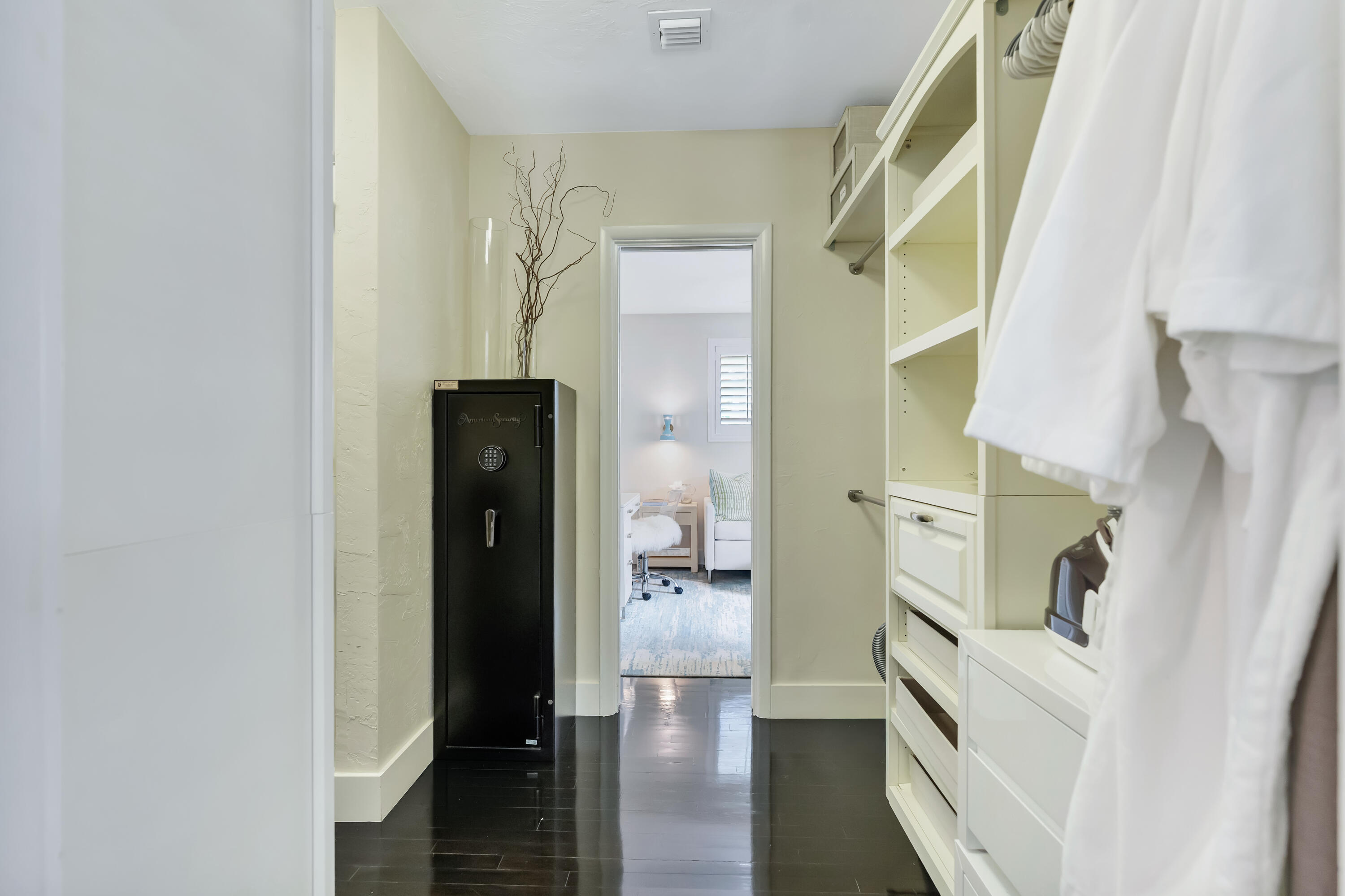 136 WORTH, West Palm Beach FL 33405