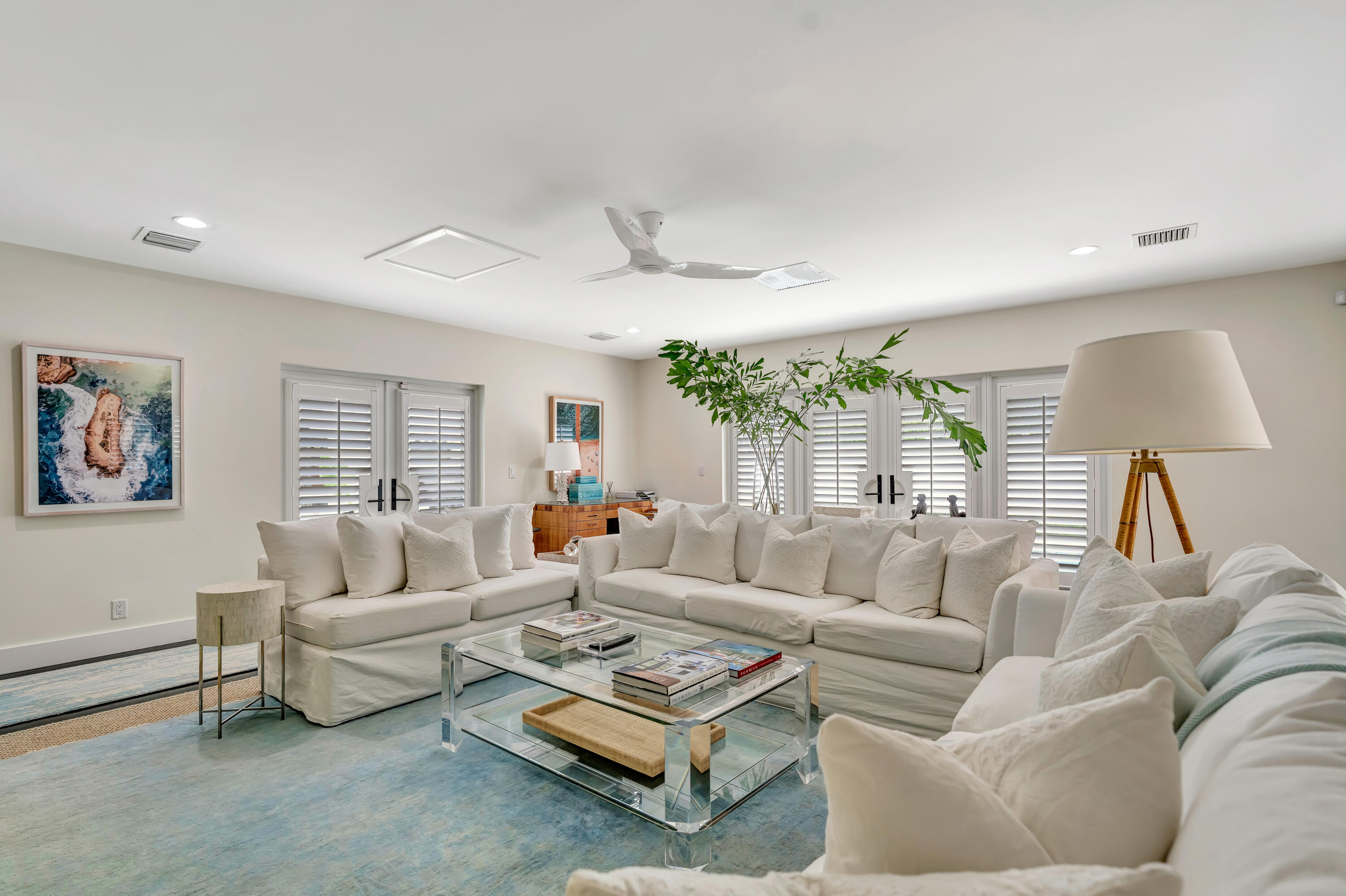 136 WORTH, West Palm Beach FL 33405