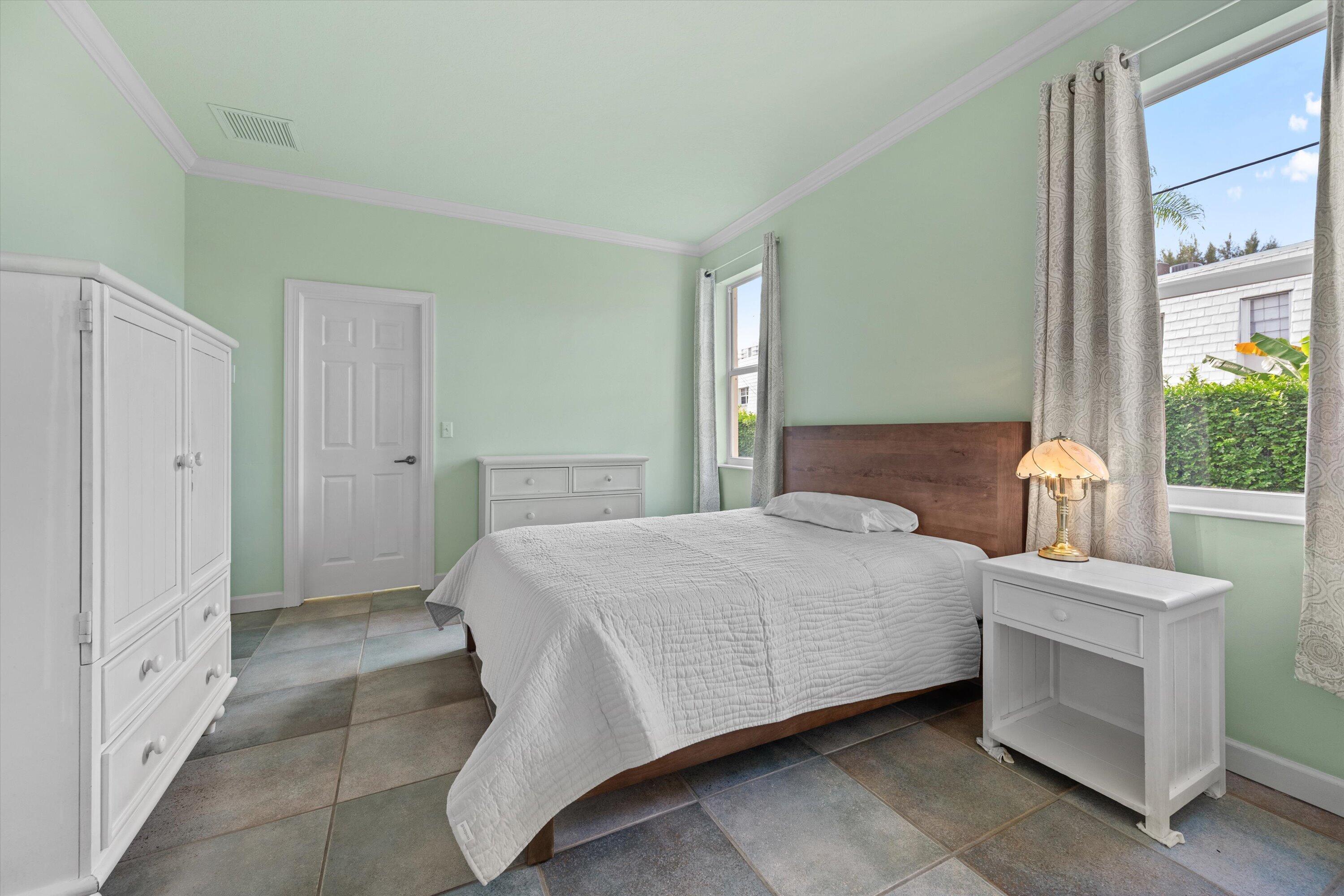 1211 SINGER, Singer Island FL 33404