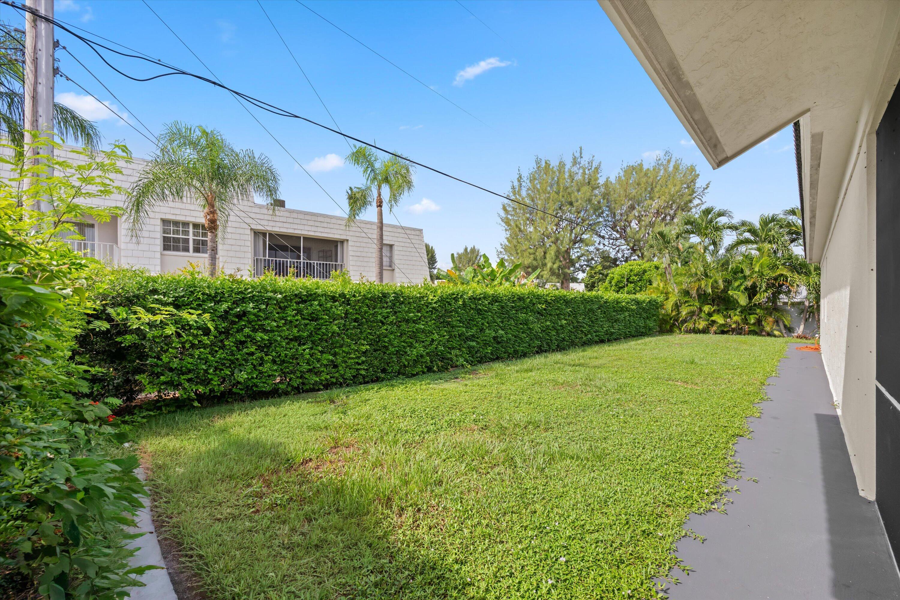 1211 SINGER, Singer Island FL 33404