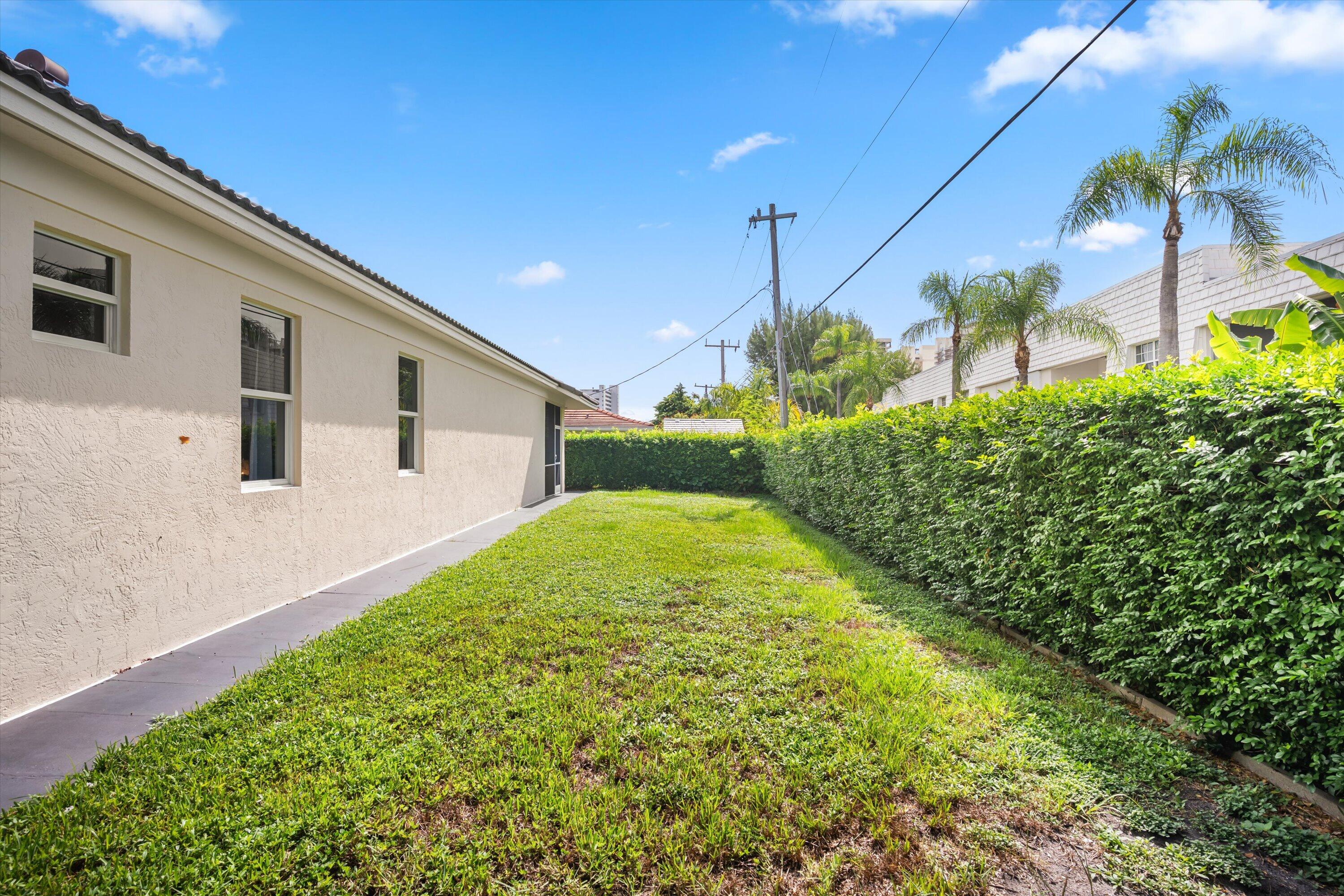 1211 SINGER, Singer Island FL 33404