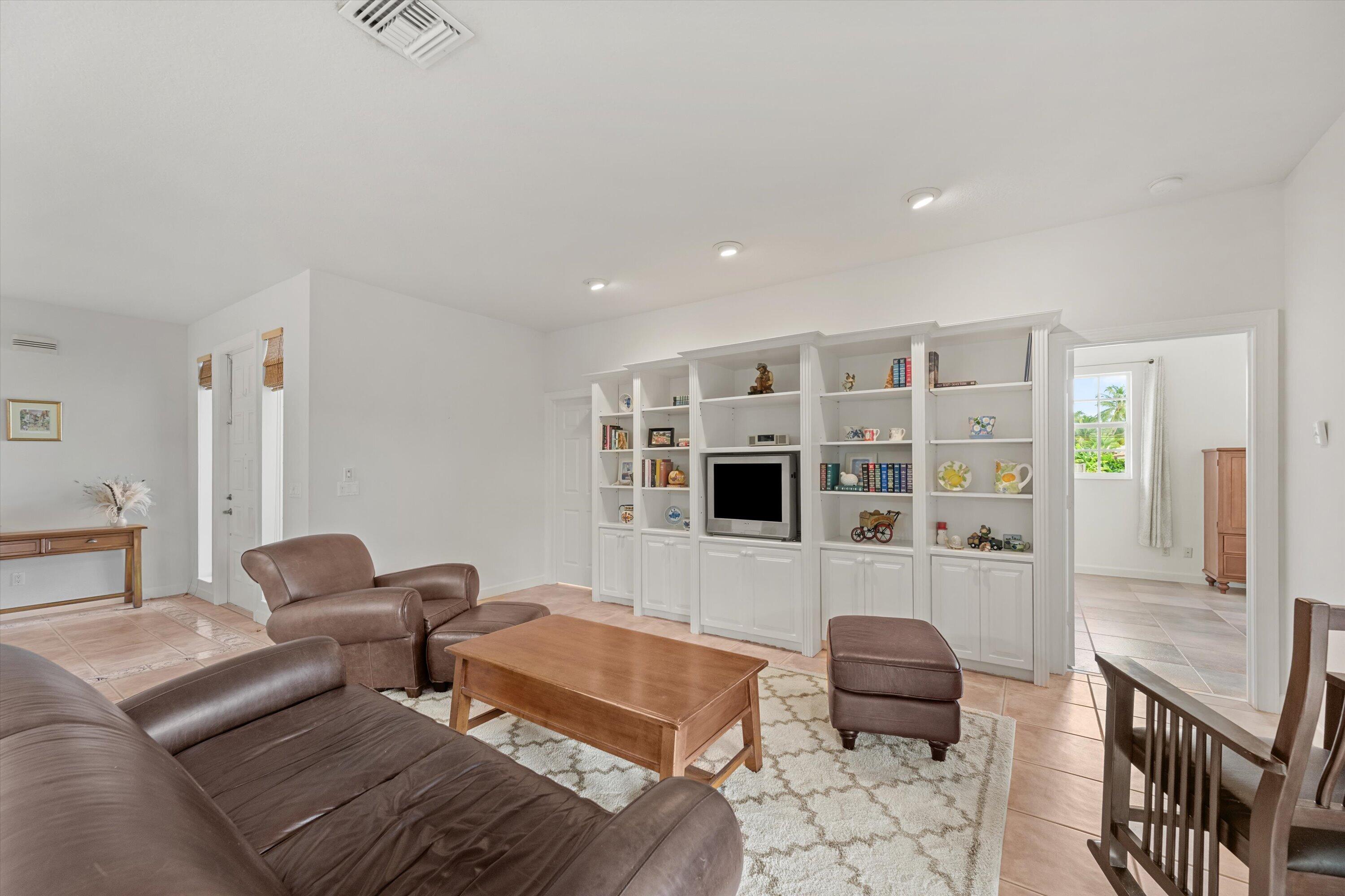 1211 SINGER, Singer Island FL 33404