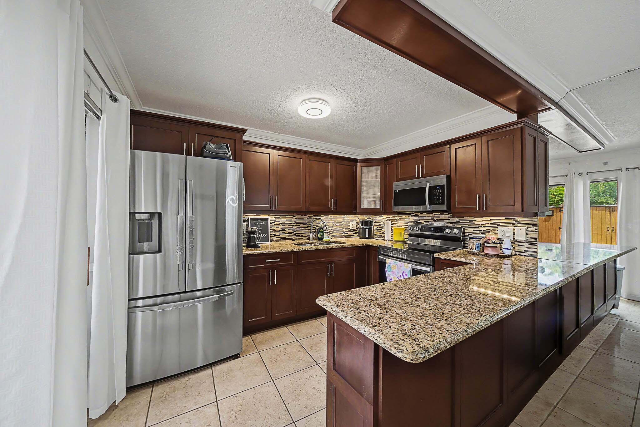 149 Lake Arbor, Palm Springs FL 33461