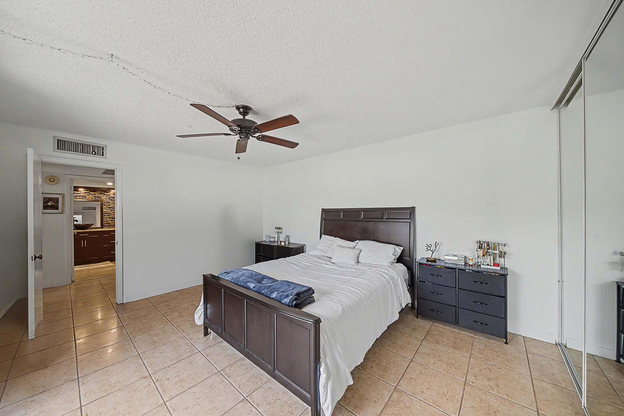 149 Lake Arbor, Palm Springs FL 33461