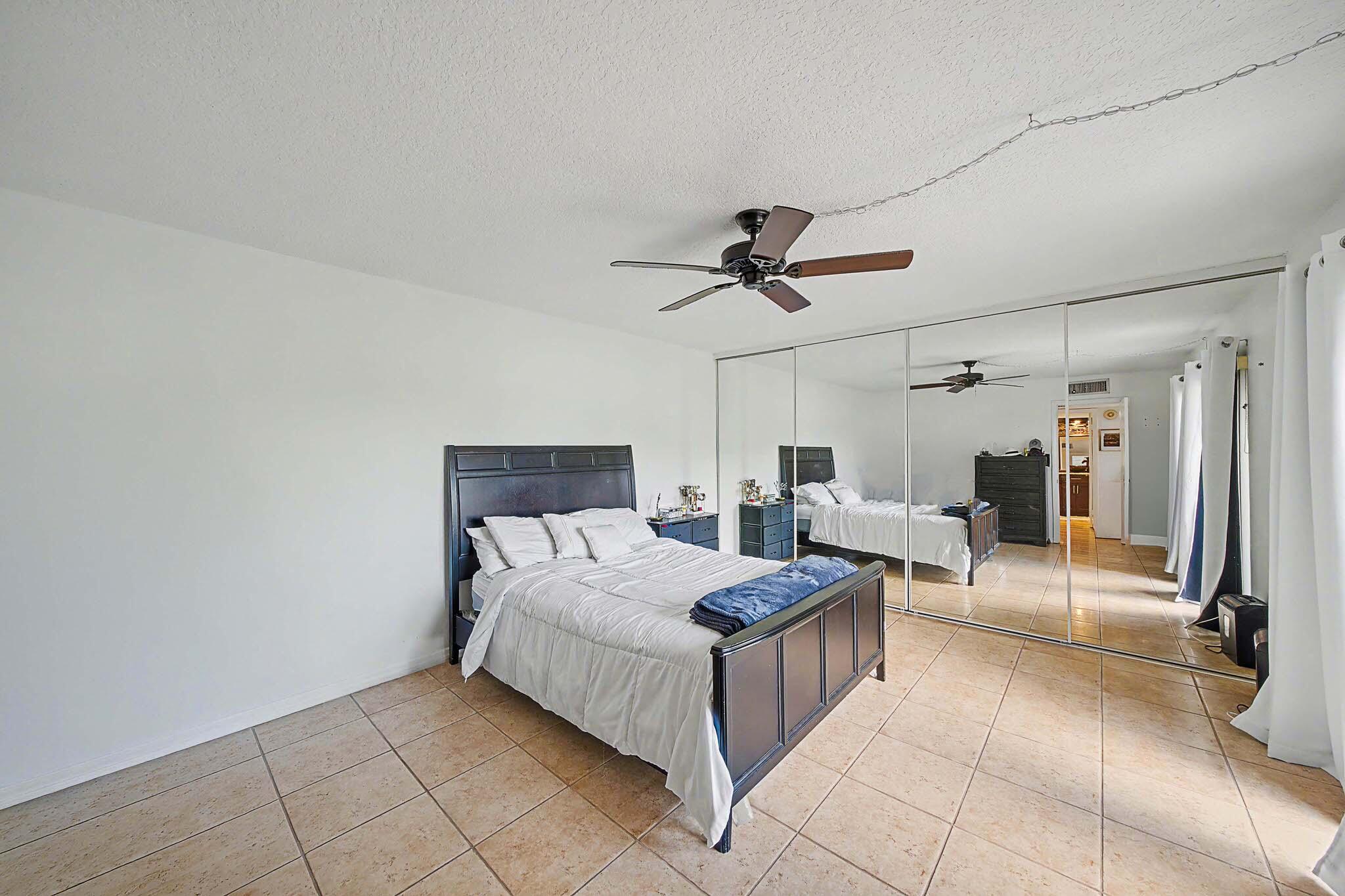 149 Lake Arbor, Palm Springs FL 33461