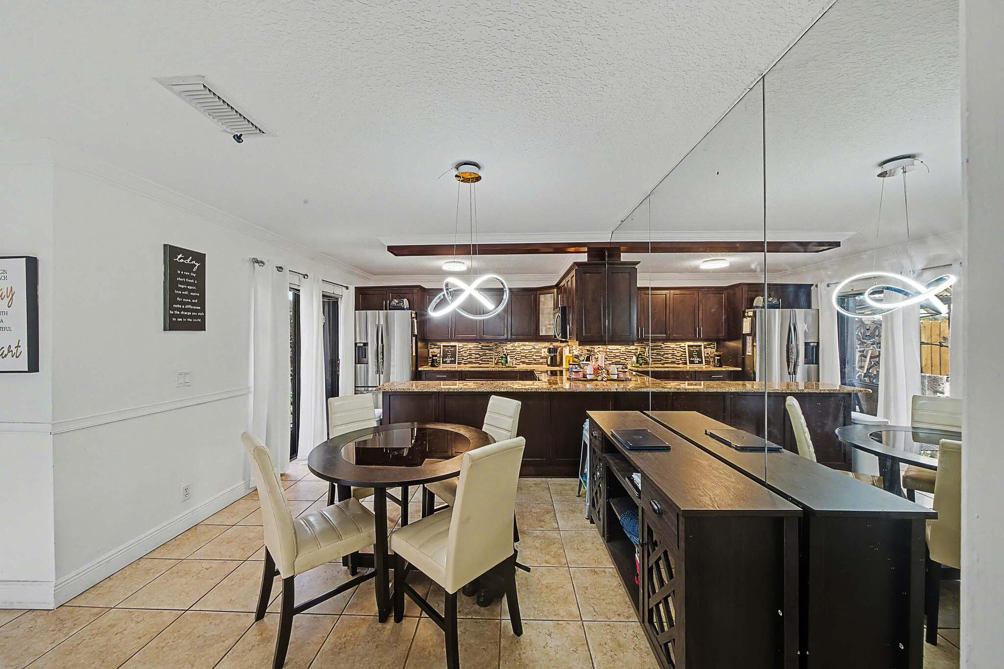 149 Lake Arbor, Palm Springs FL 33461