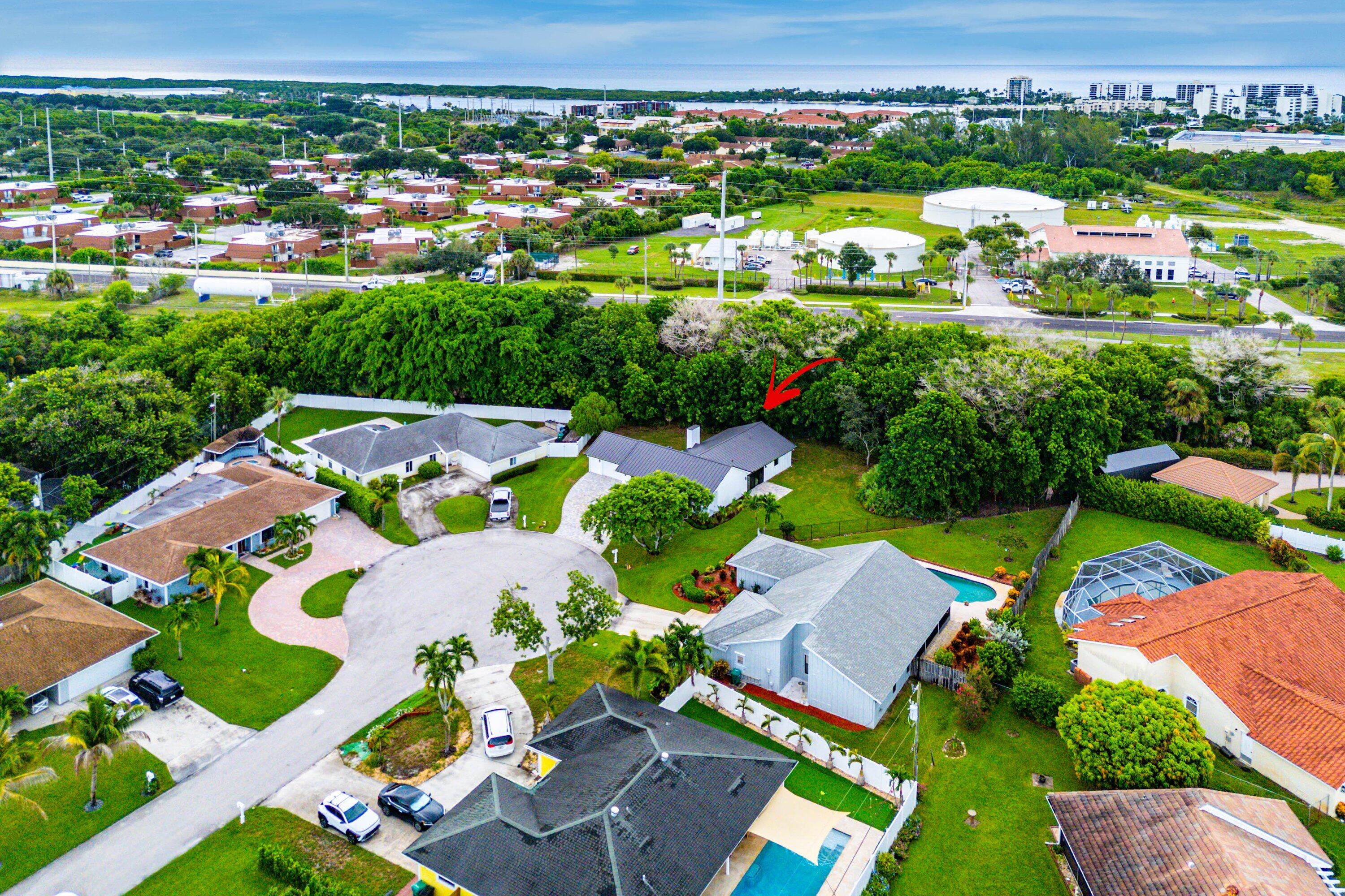 24 Russell, Tequesta FL 33469