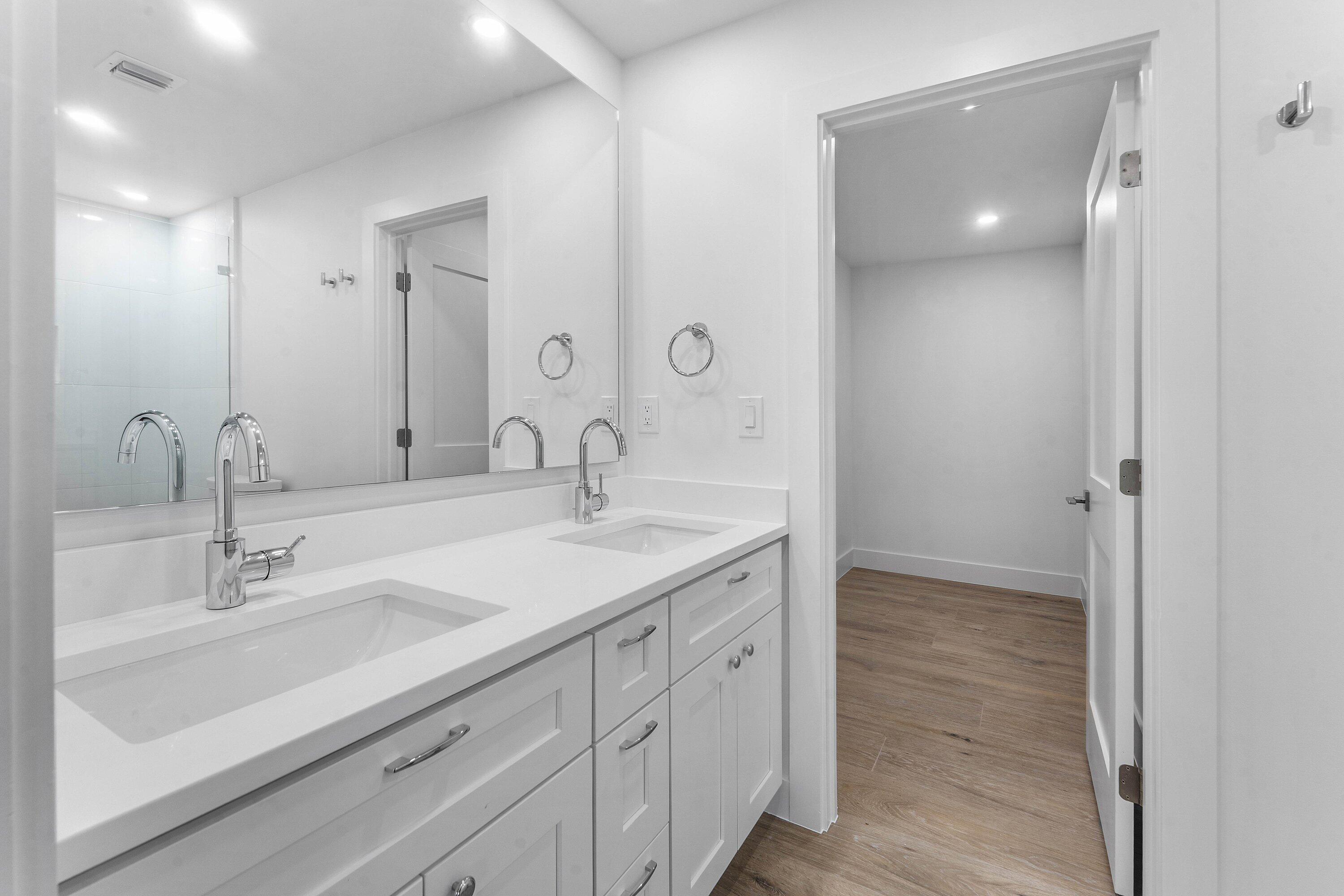 24 Russell, Tequesta FL 33469