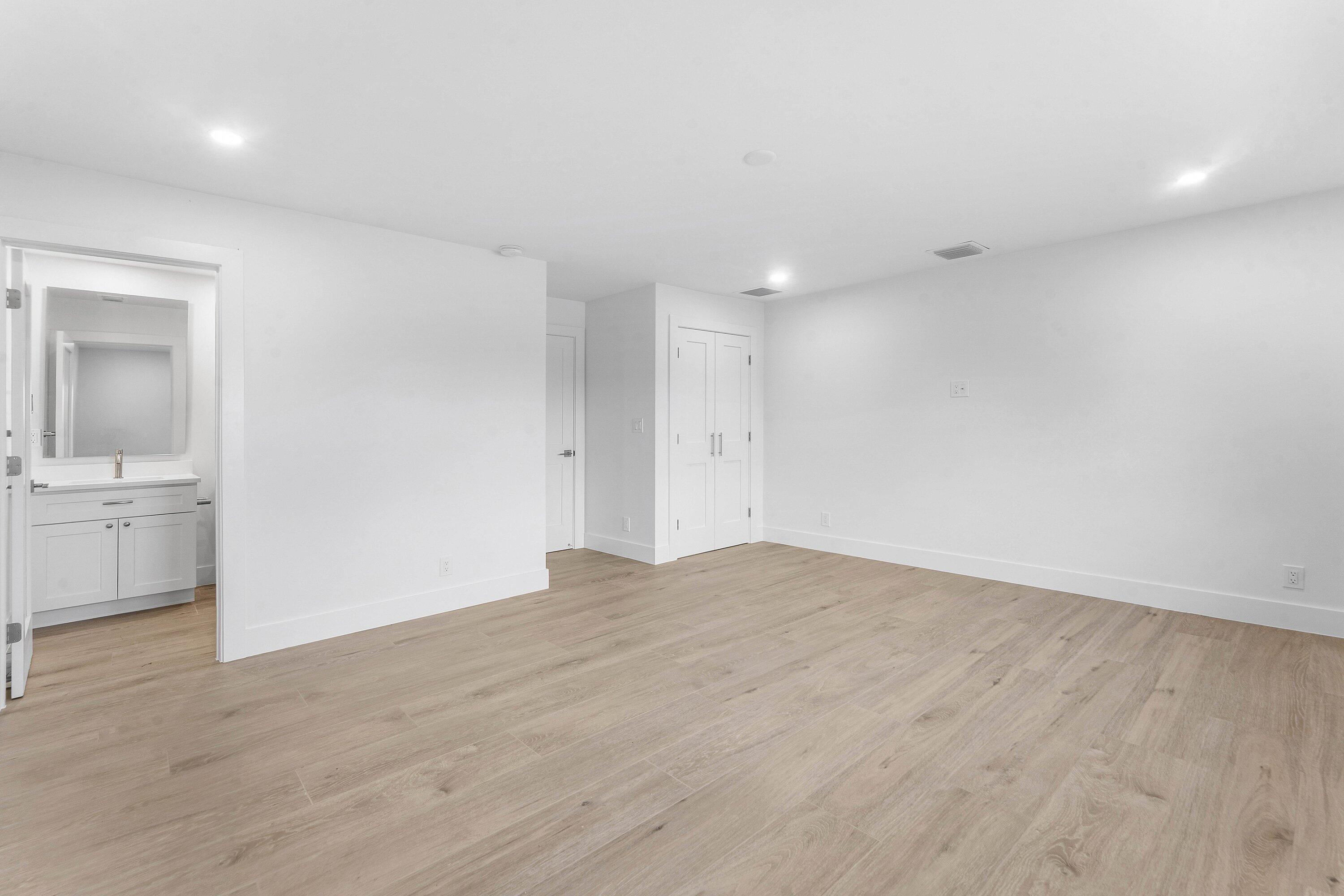 24 Russell, Tequesta FL 33469