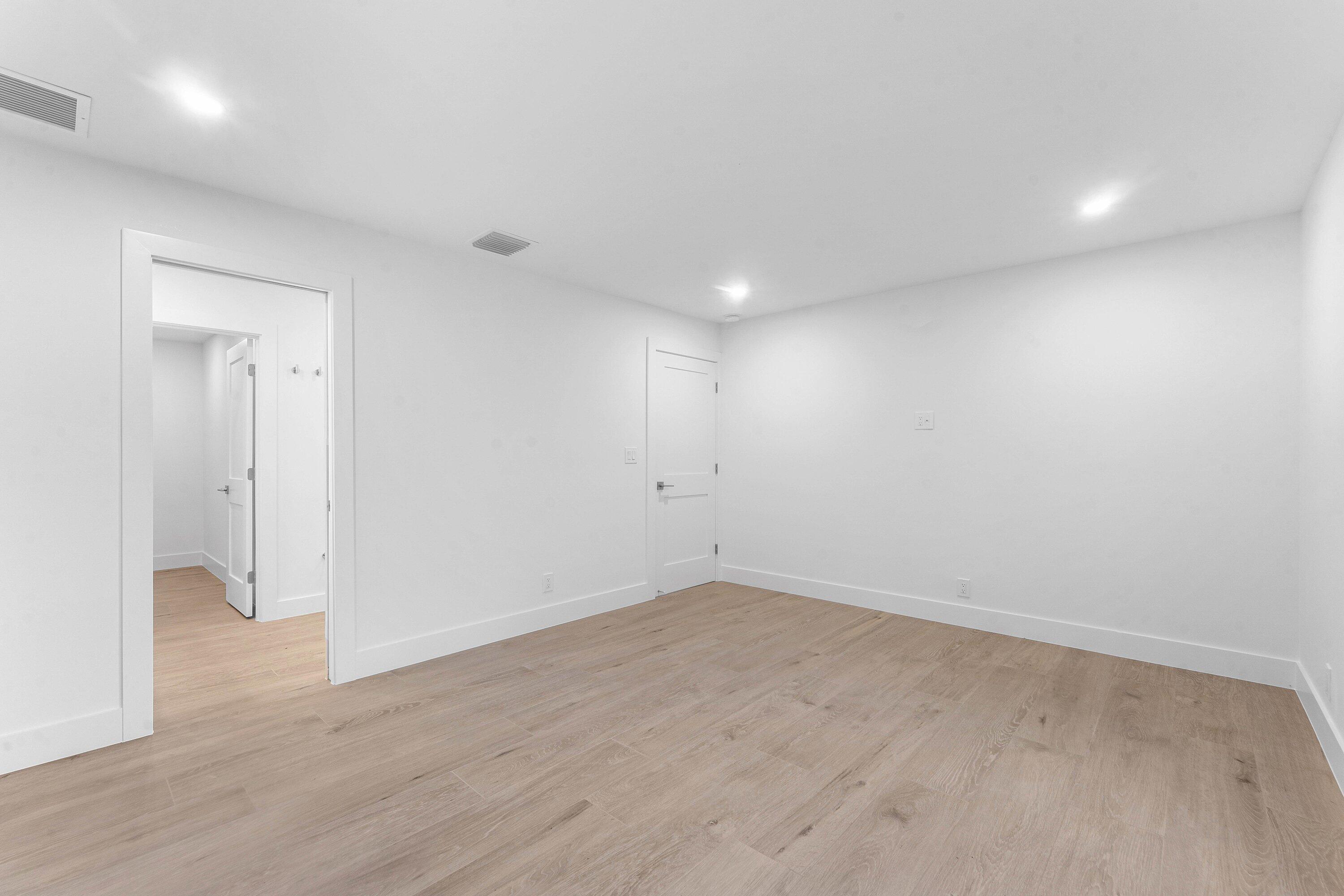 24 Russell, Tequesta FL 33469