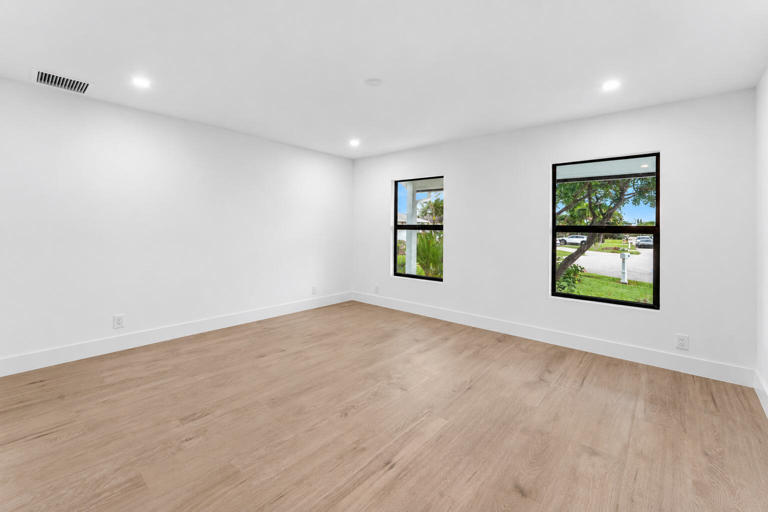 24 Russell, Tequesta FL 33469