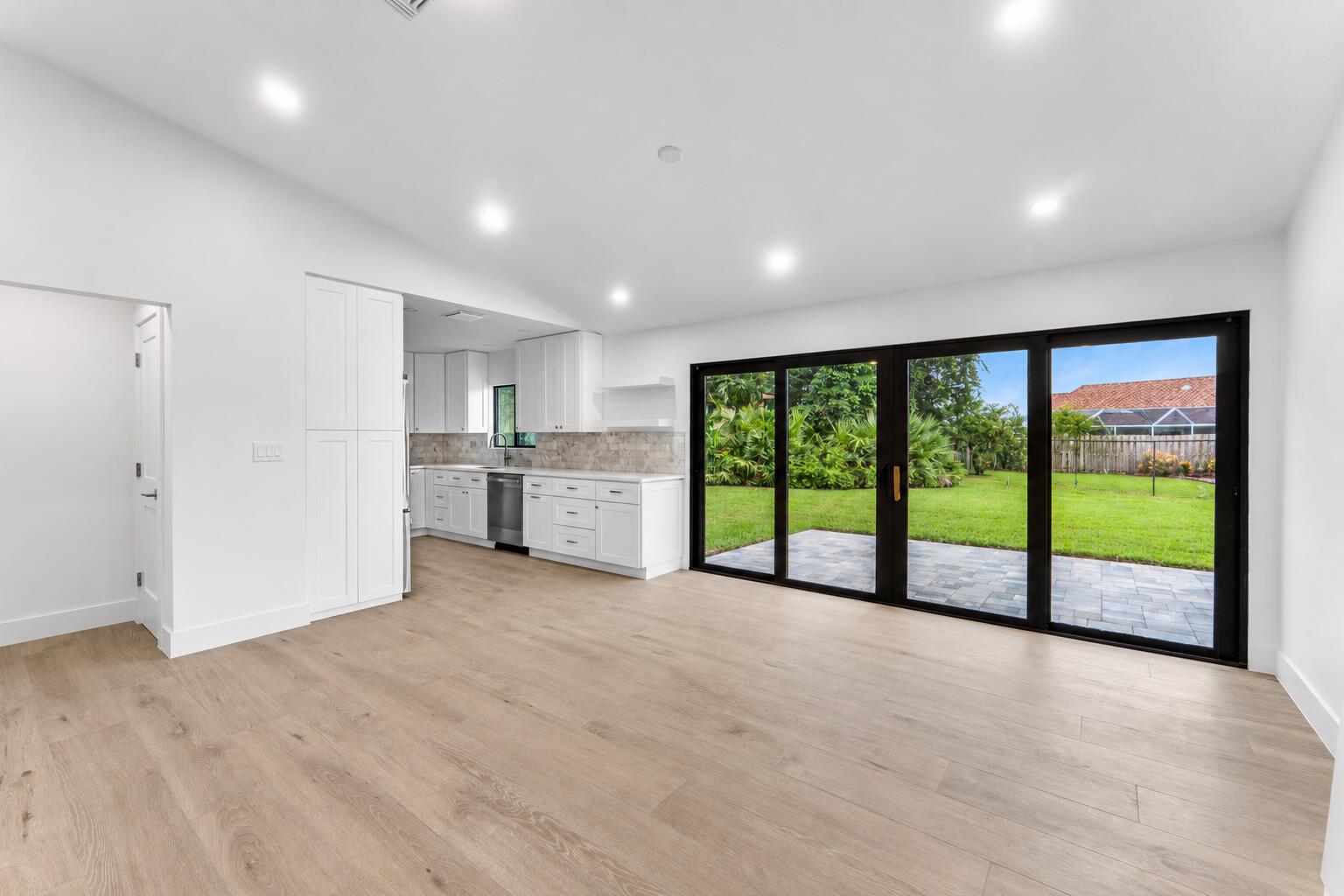 24 Russell, Tequesta FL 33469