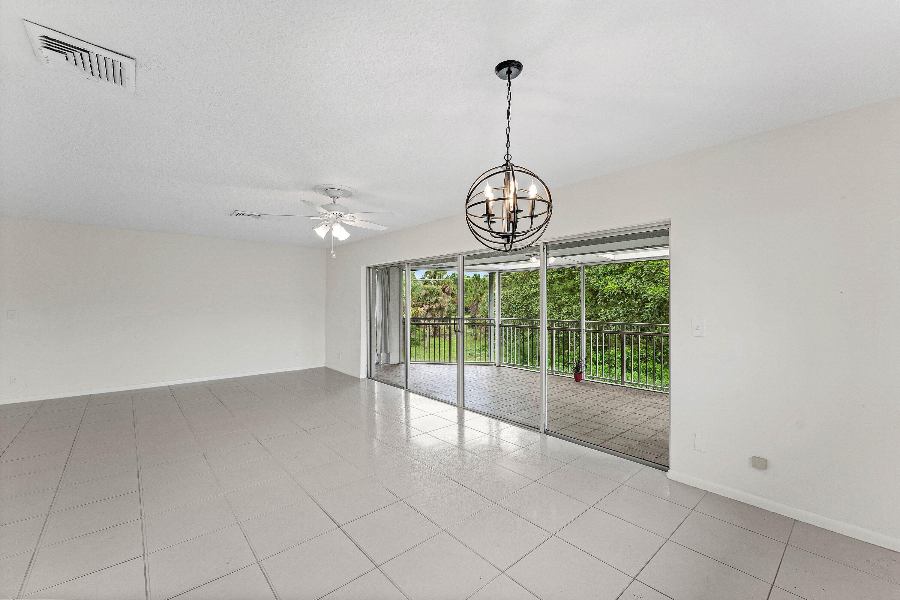 408 PINE TREE #12, Atlantis FL 33462
