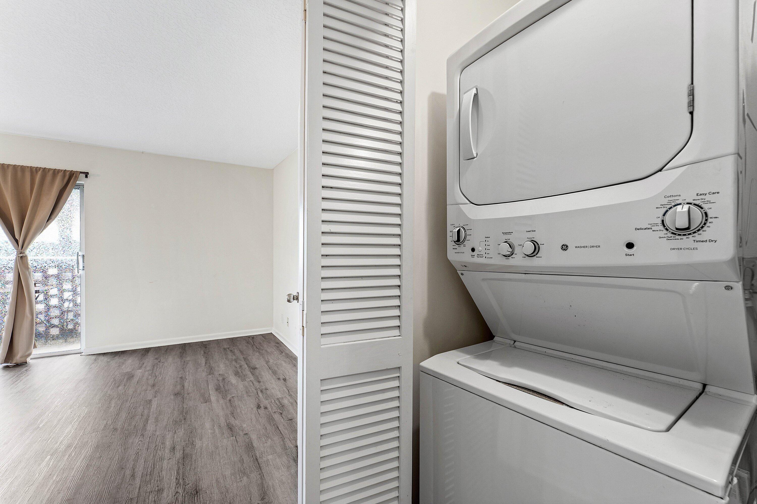 408 PINE TREE #12, Atlantis FL 33462