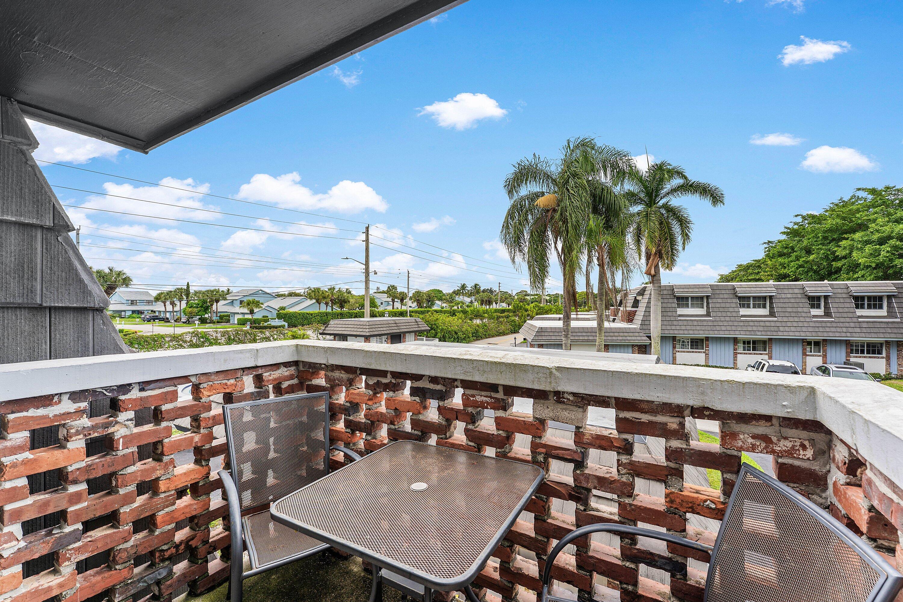 408 PINE TREE #12, Atlantis FL 33462