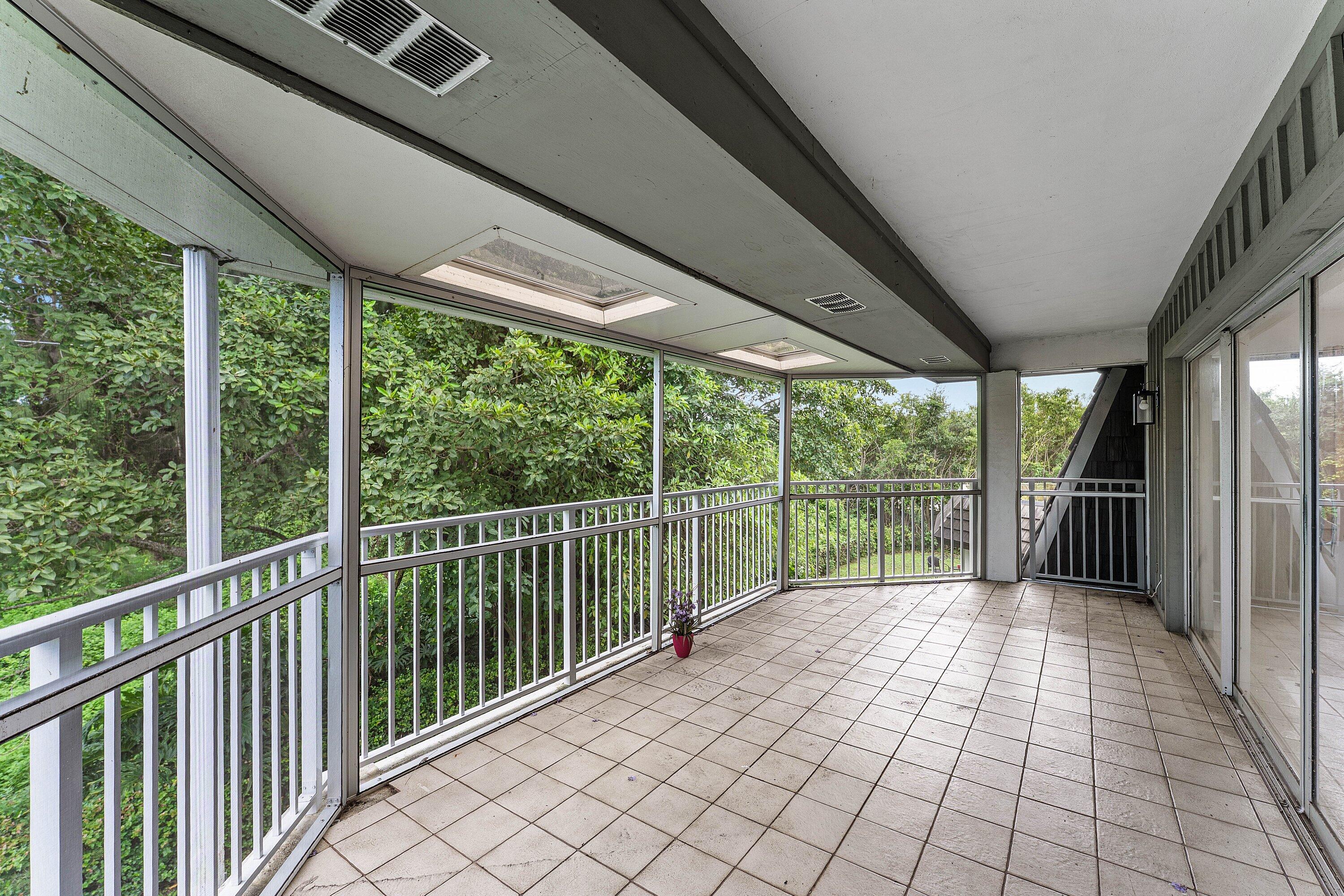 408 PINE TREE #12, Atlantis FL 33462