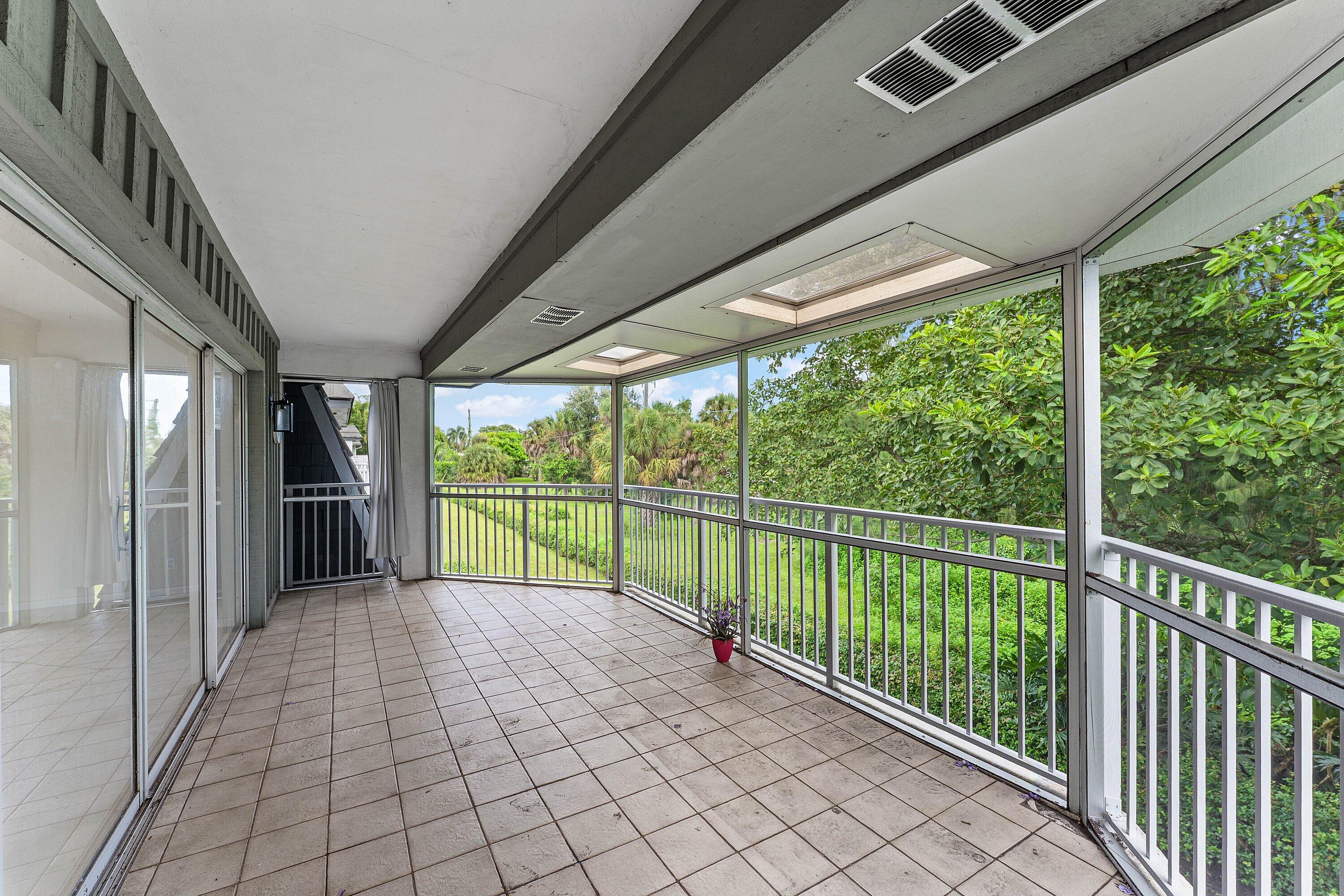 408 PINE TREE #12, Atlantis FL 33462