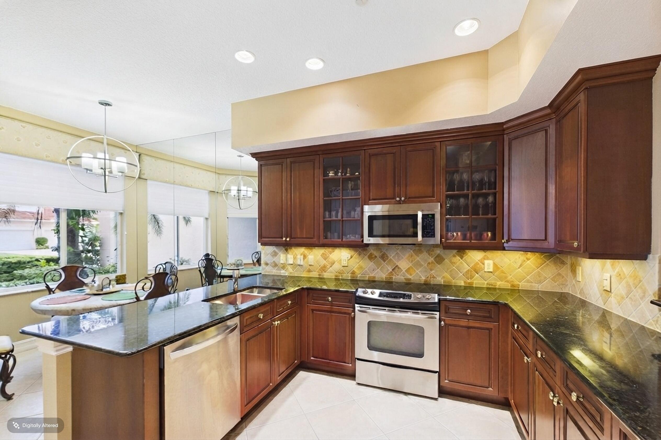 101 Palm Bay #B, Palm Beach Gardens FL 33418