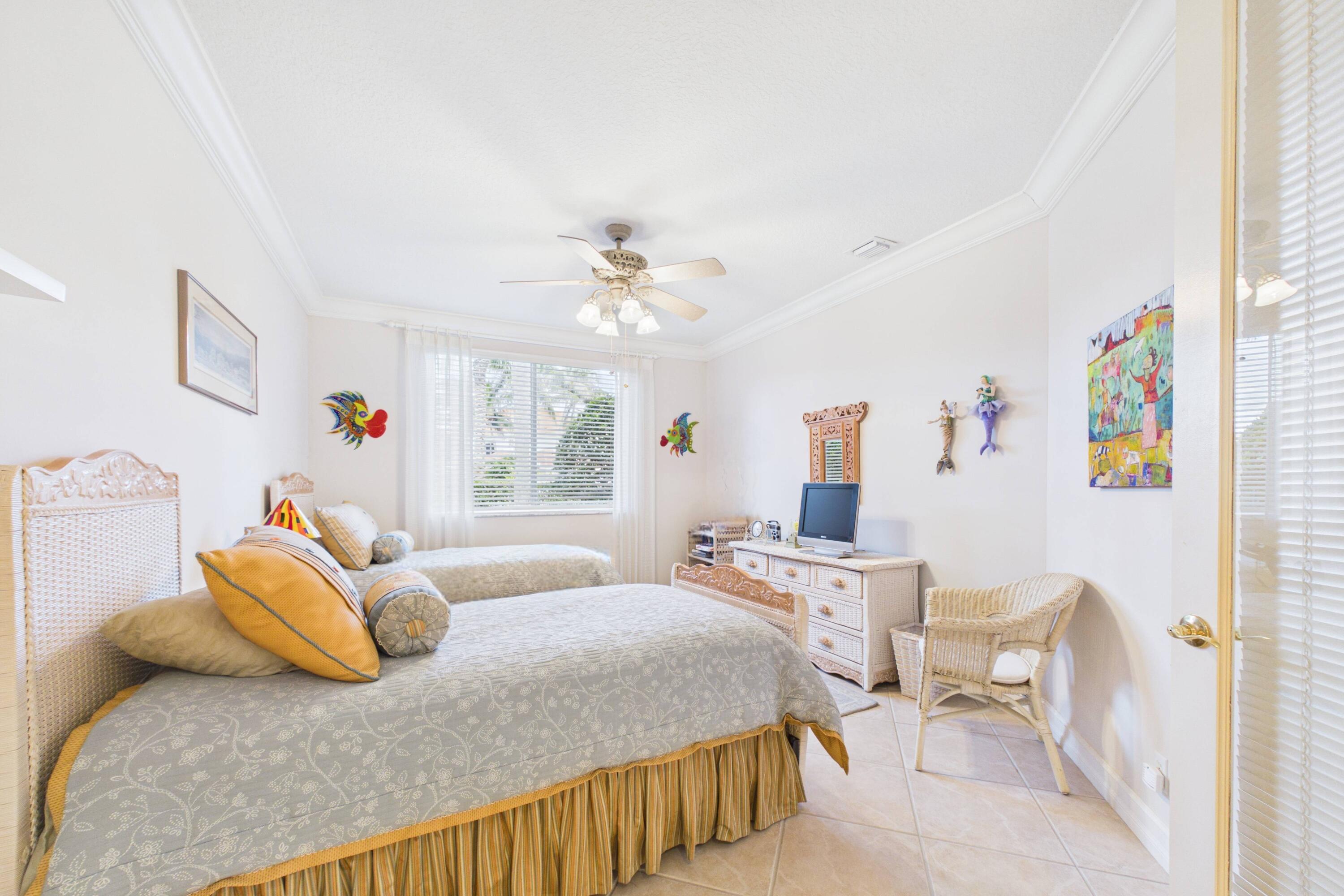 101 Palm Bay #B, Palm Beach Gardens FL 33418