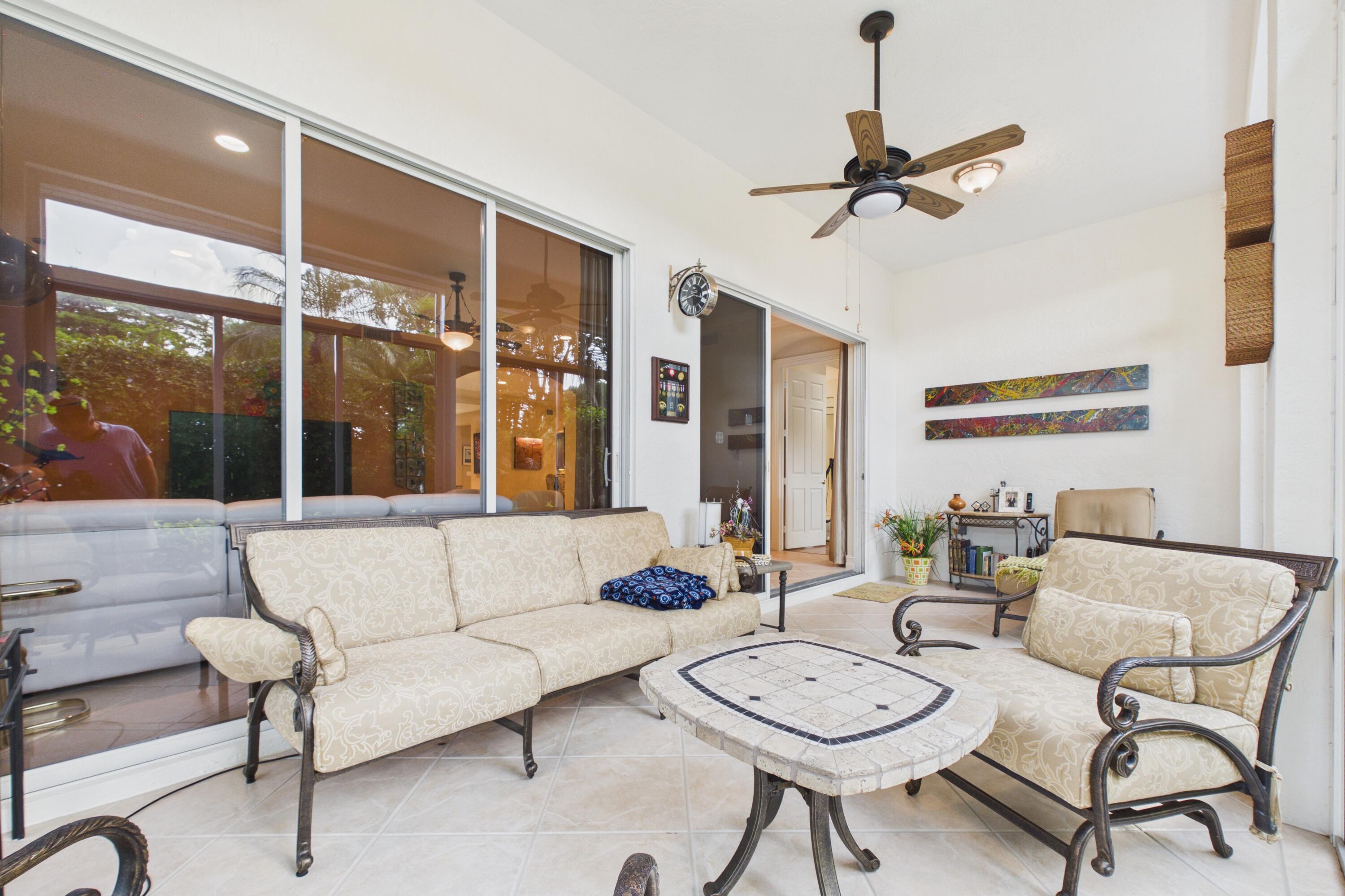 101 Palm Bay #B, Palm Beach Gardens FL 33418