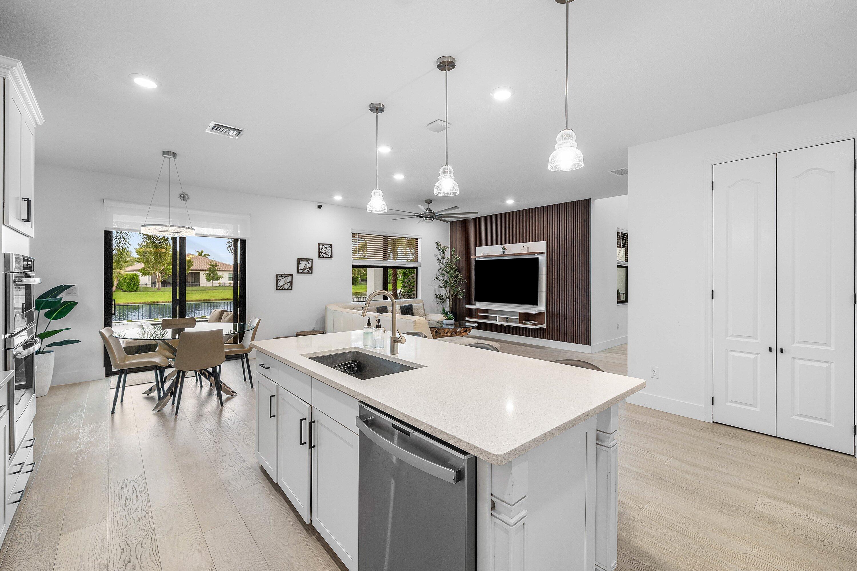 3138 Streng, Royal Palm Beach FL 33411