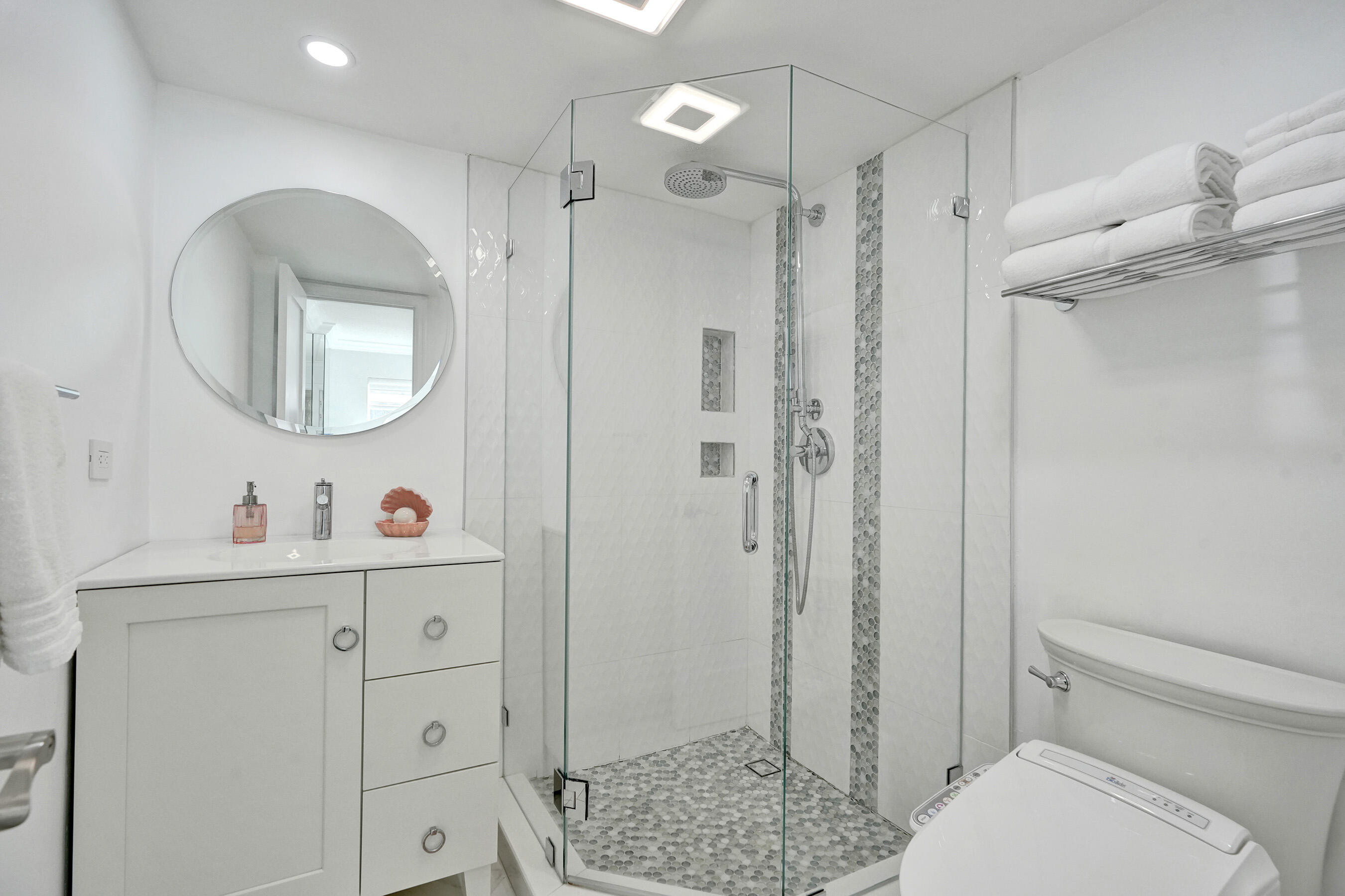 1169 HILLSBORO MILE #209, Hillsboro Beach FL 33062