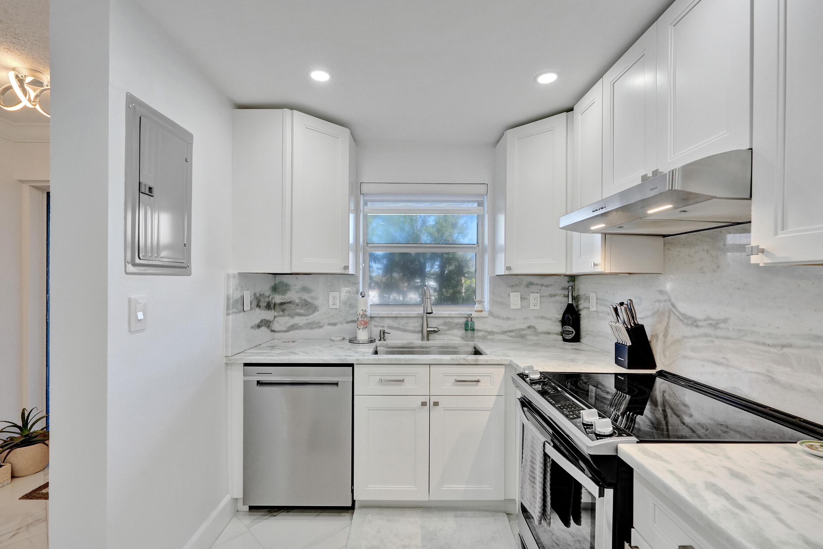 1169 HILLSBORO MILE #209, Hillsboro Beach FL 33062