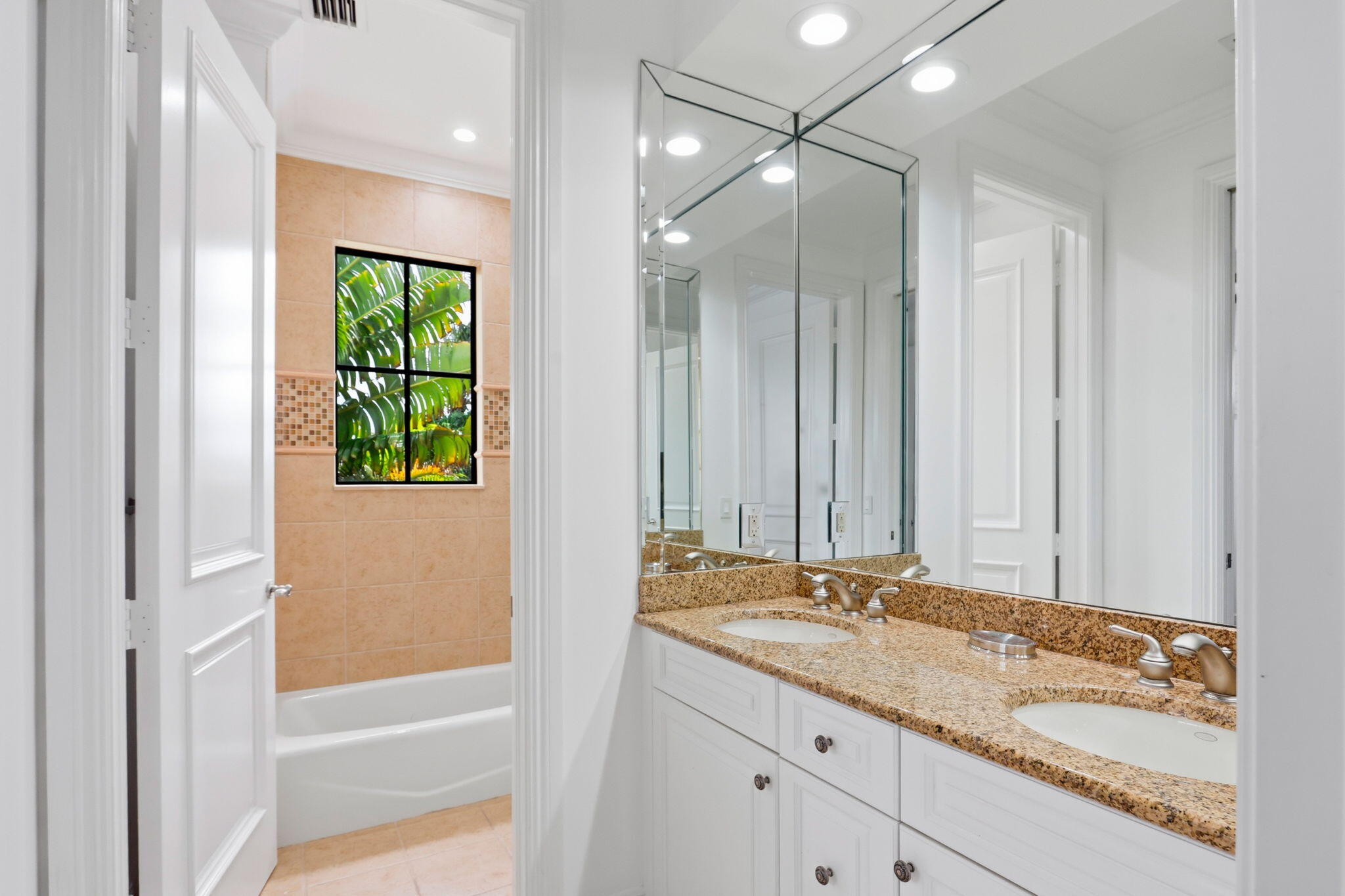 260 NE WAVECREST, Boca Raton FL 33432