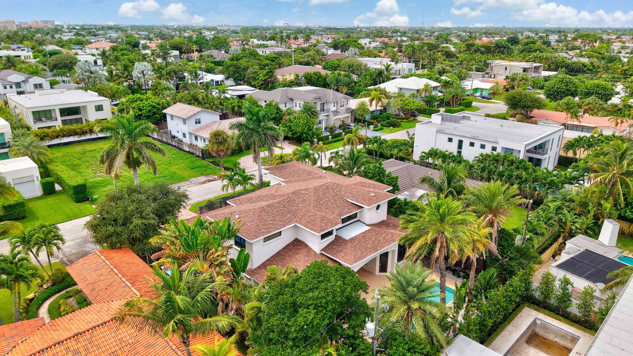 260 NE WAVECREST, Boca Raton FL 33432