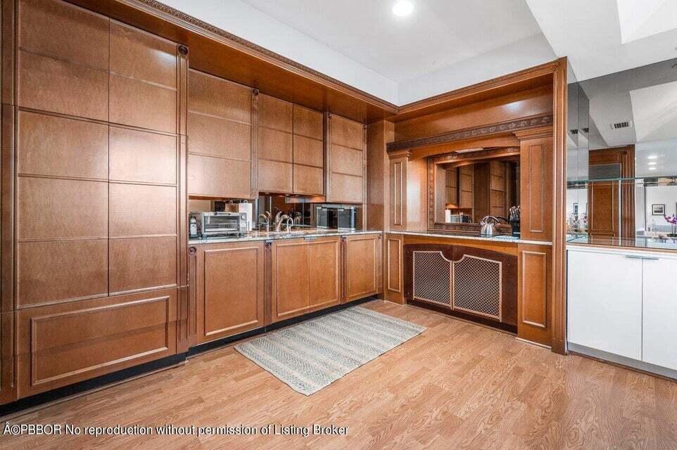 150 Bradley 0403 #403, Palm Beach FL 33480