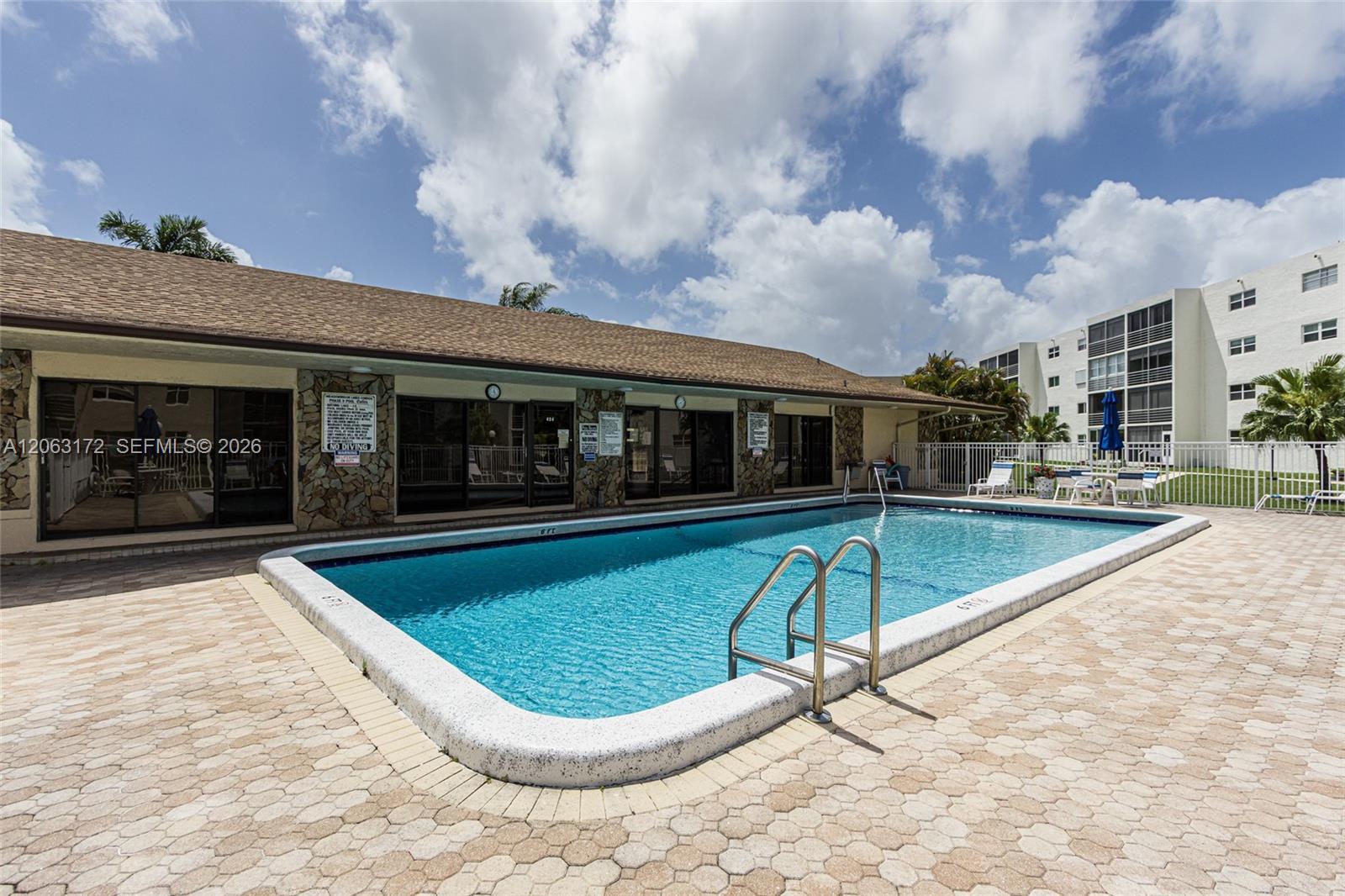 414 SE 10TH #103, Dania Beach FL 33004